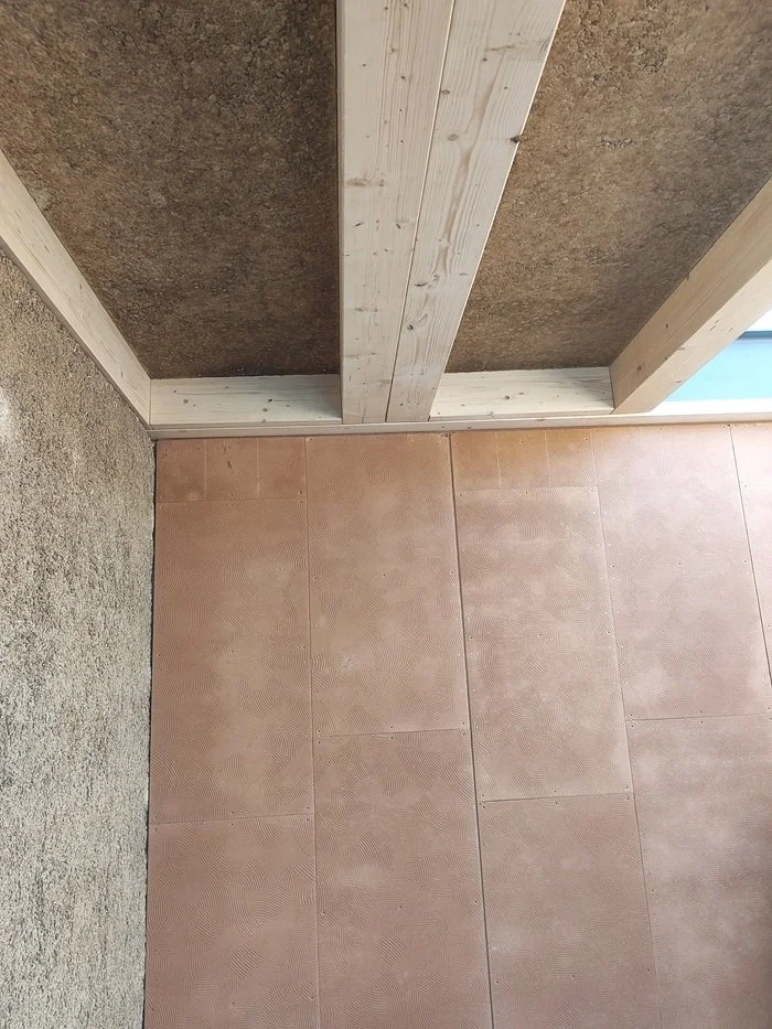 Cancret Lehm Massivdecke und Lehmbauplatte Wand und hanfkalk ausswand_web.jpg