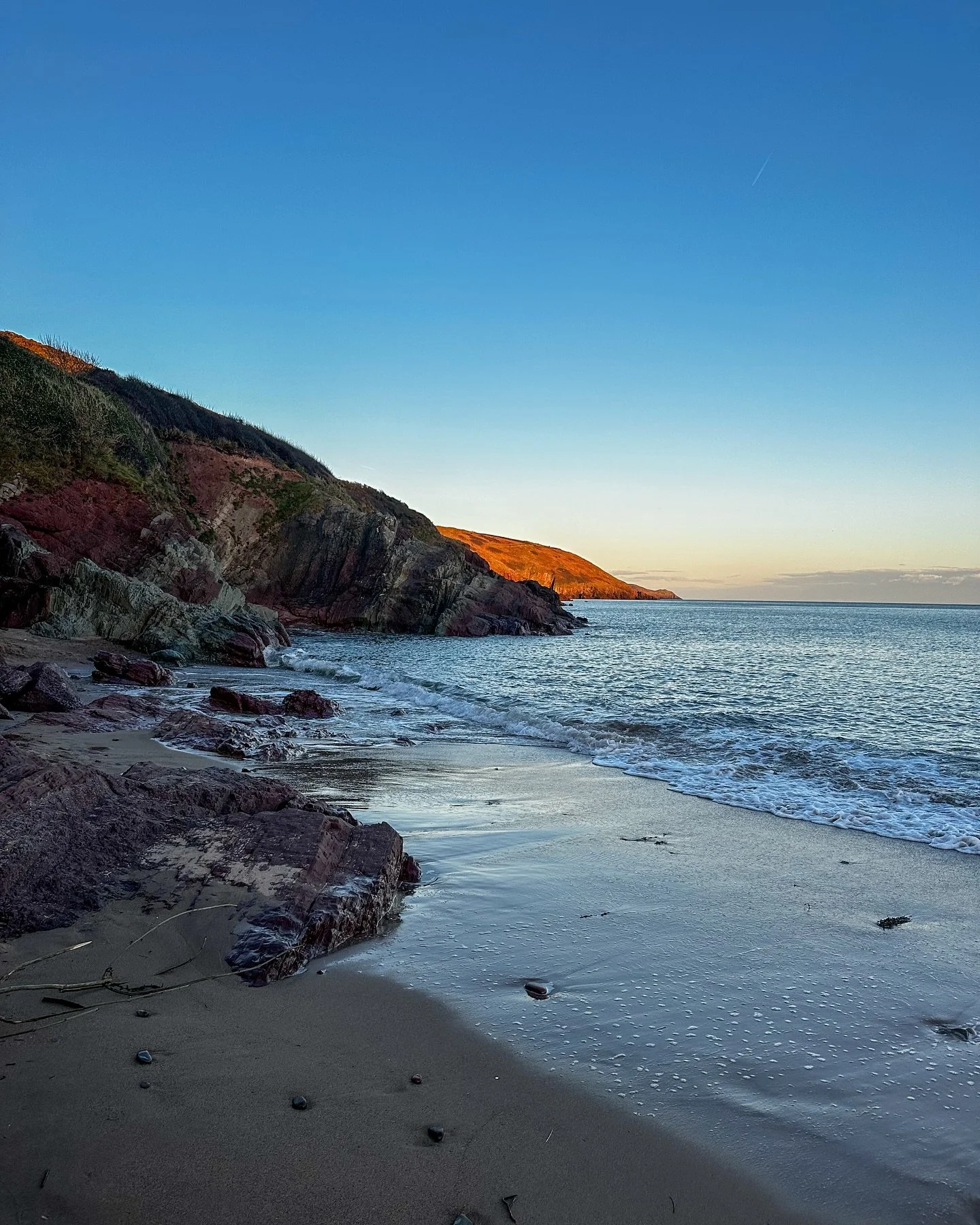 Freshwater East looking as beautiful as ever yesterday evening 🌅