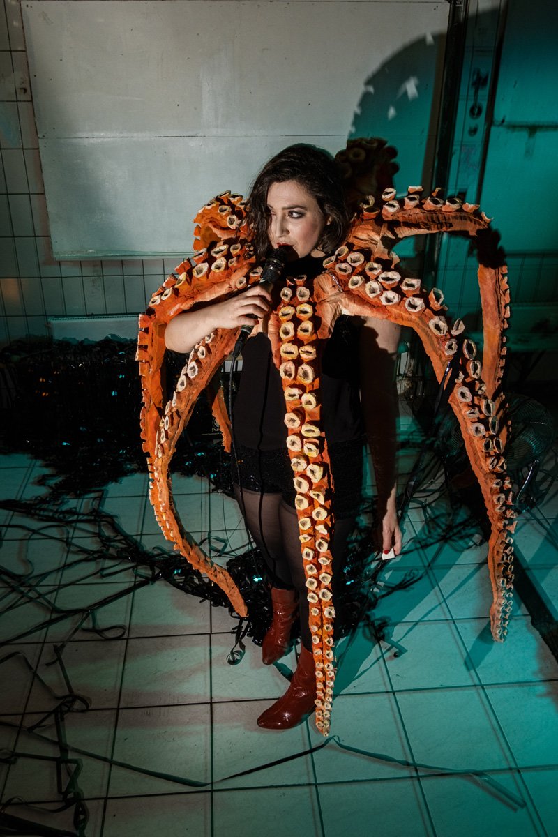 LA NUIT TENTACULAIRE