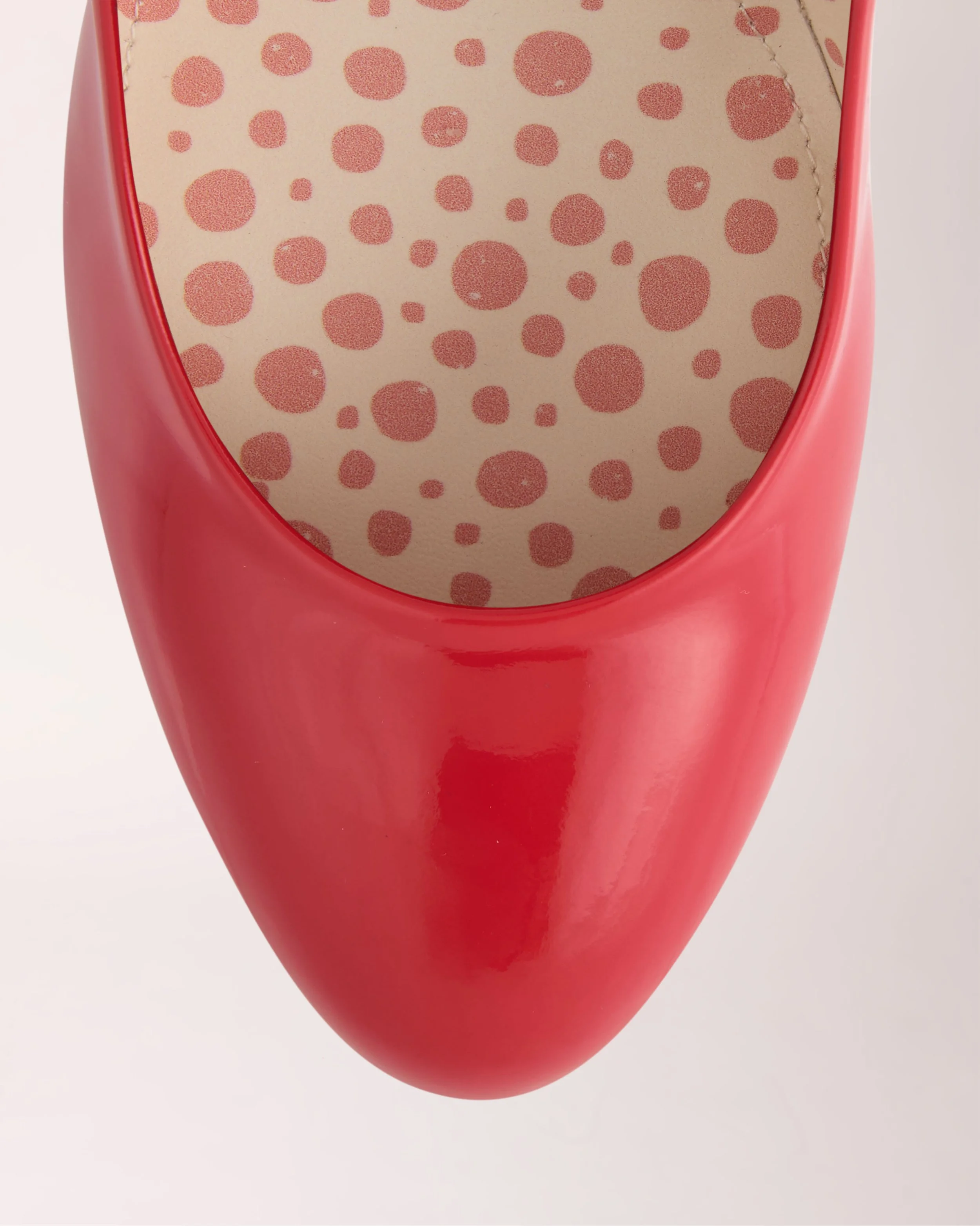 Classic Cheeletto Pump in red patent leather, detail view — luxury handcrafted heels by Cheetah Stories