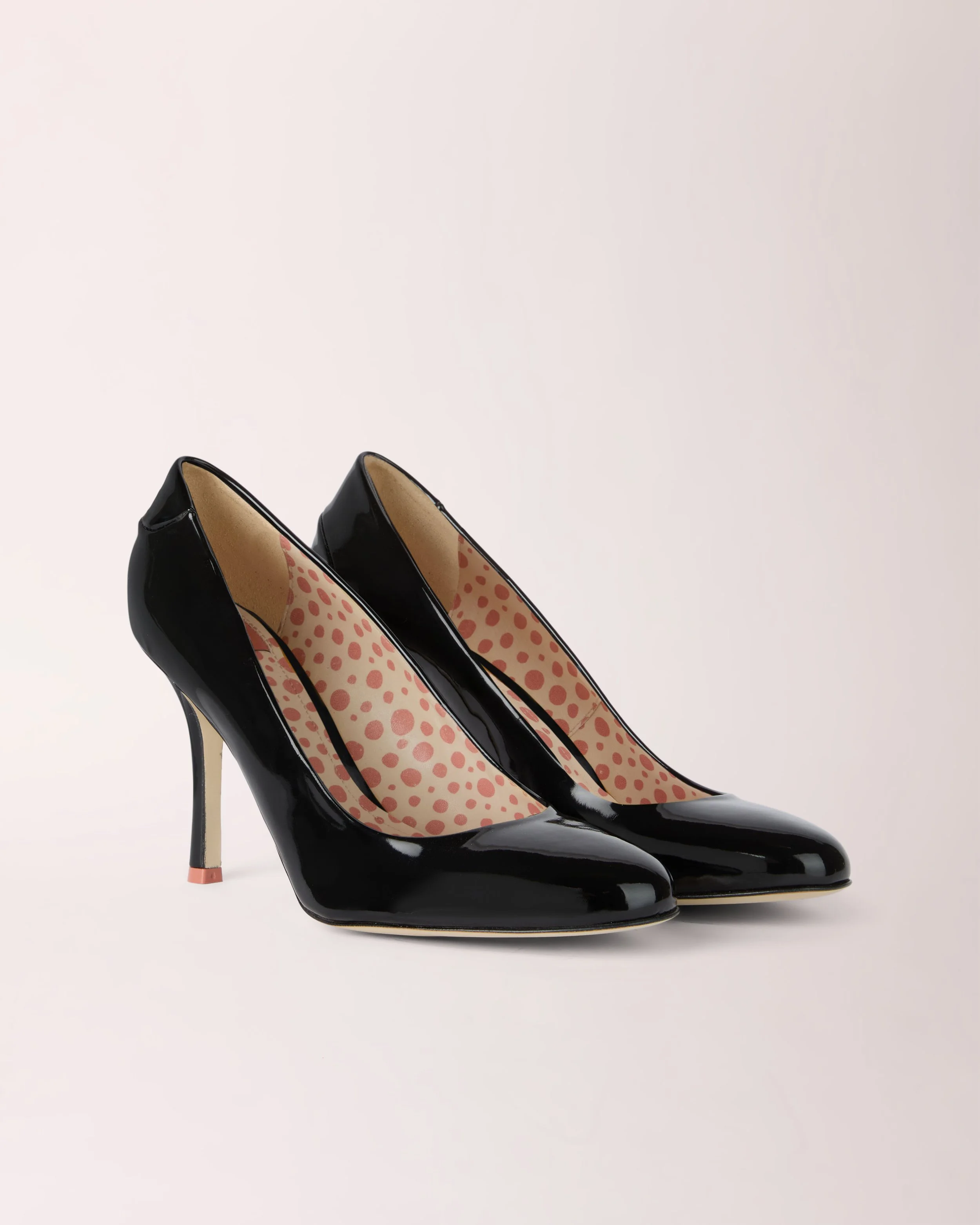 Classic Cheeletto Pump in black patent leather, front view — luxury handcrafted heels by Cheetah Stories