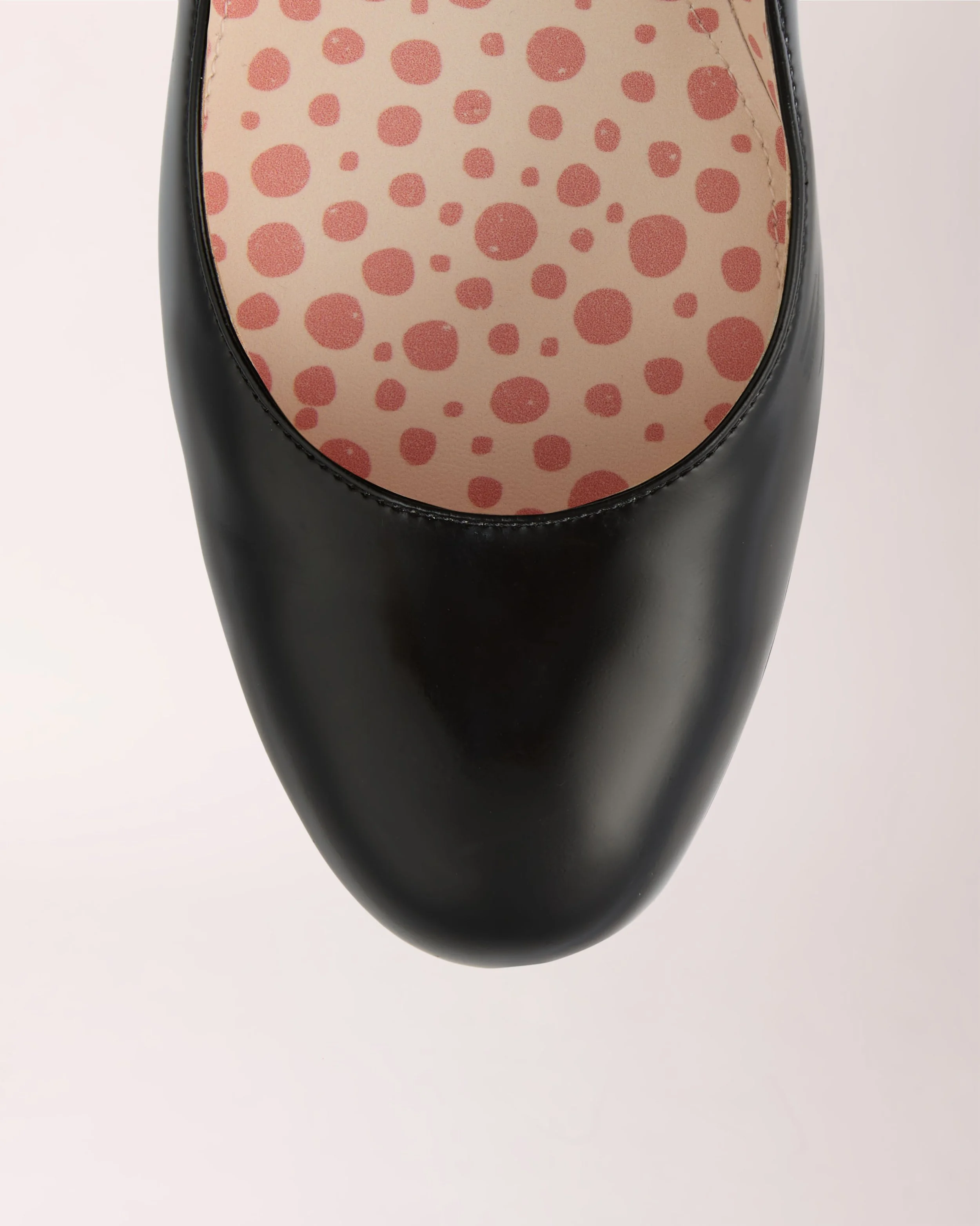 Classic Cheeletto Pump in black matte leather, detail view — luxury handcrafted heels by Cheetah Stories
