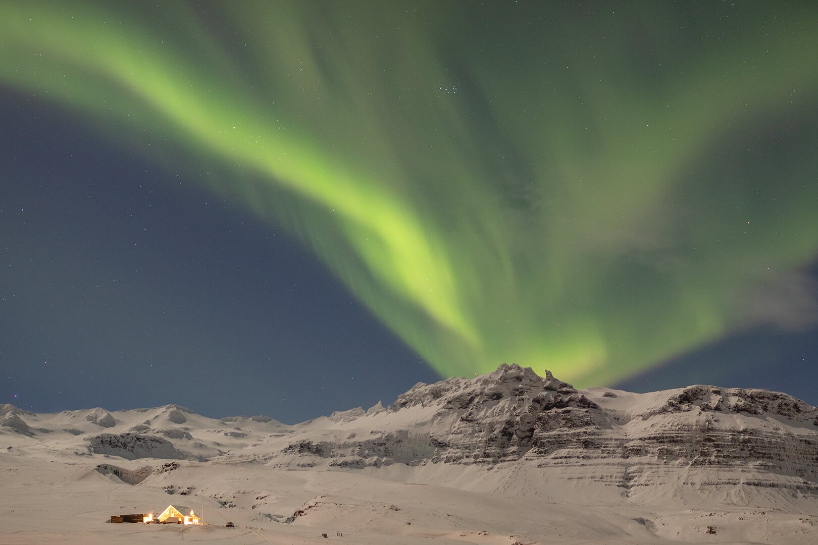 Aurora borealis, Iceland by professional photographer Robert Harvey