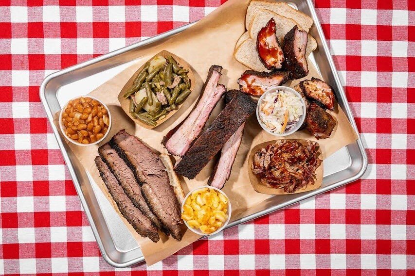 Happy Sunday!! Let @cartersbbq216 handle your lunch or dinner today😉 here with us 12pm-7pm
