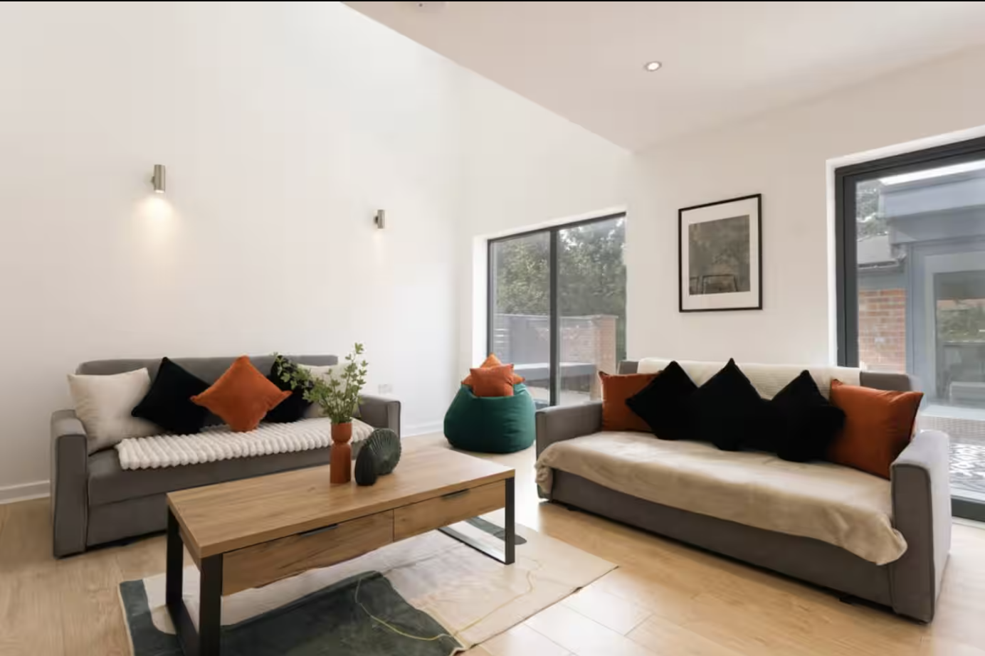 Maintaining Quality During Rapid Scaling: Cleaning, Staffing &amp; SOPs