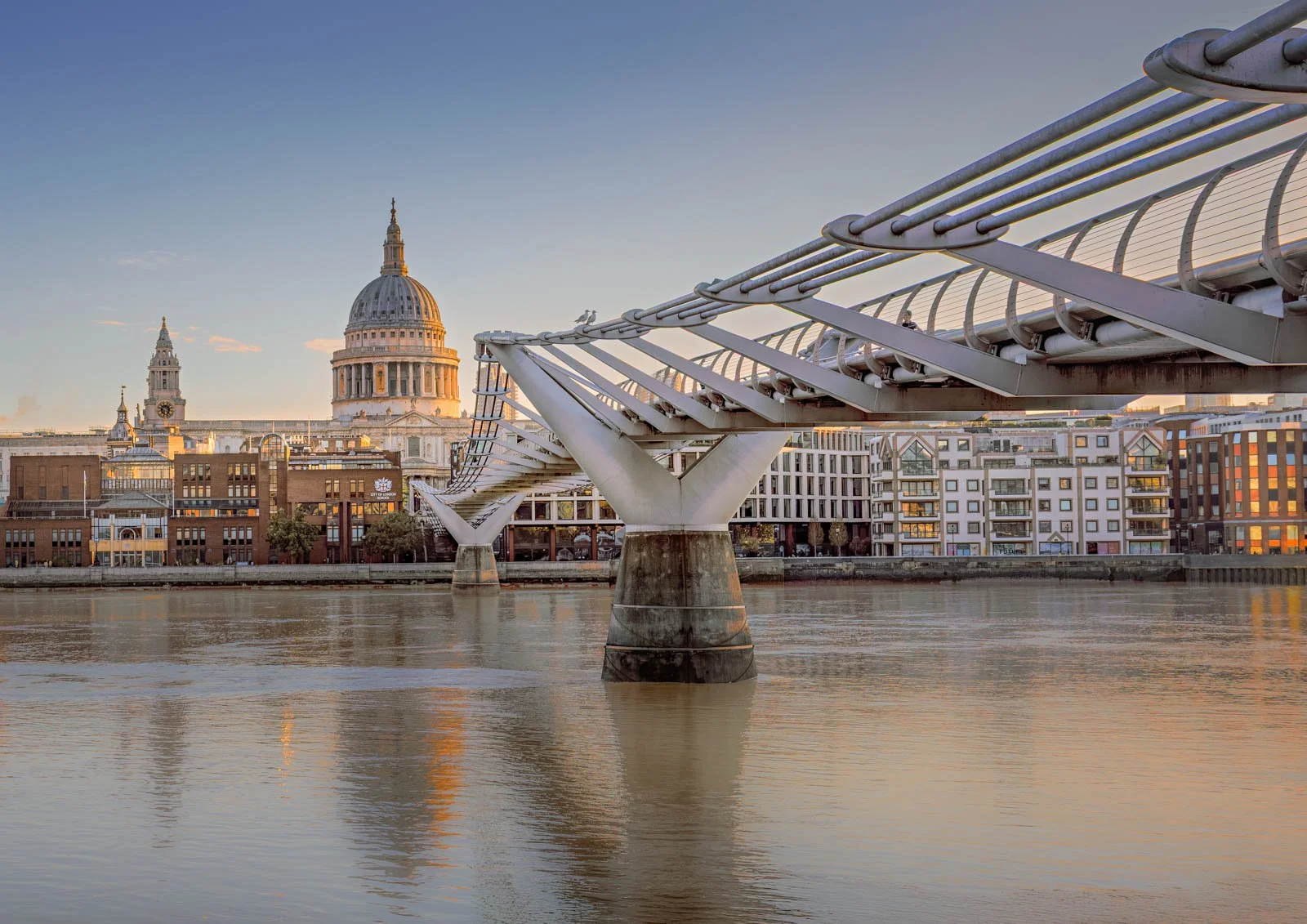 Quiet Thames Morning