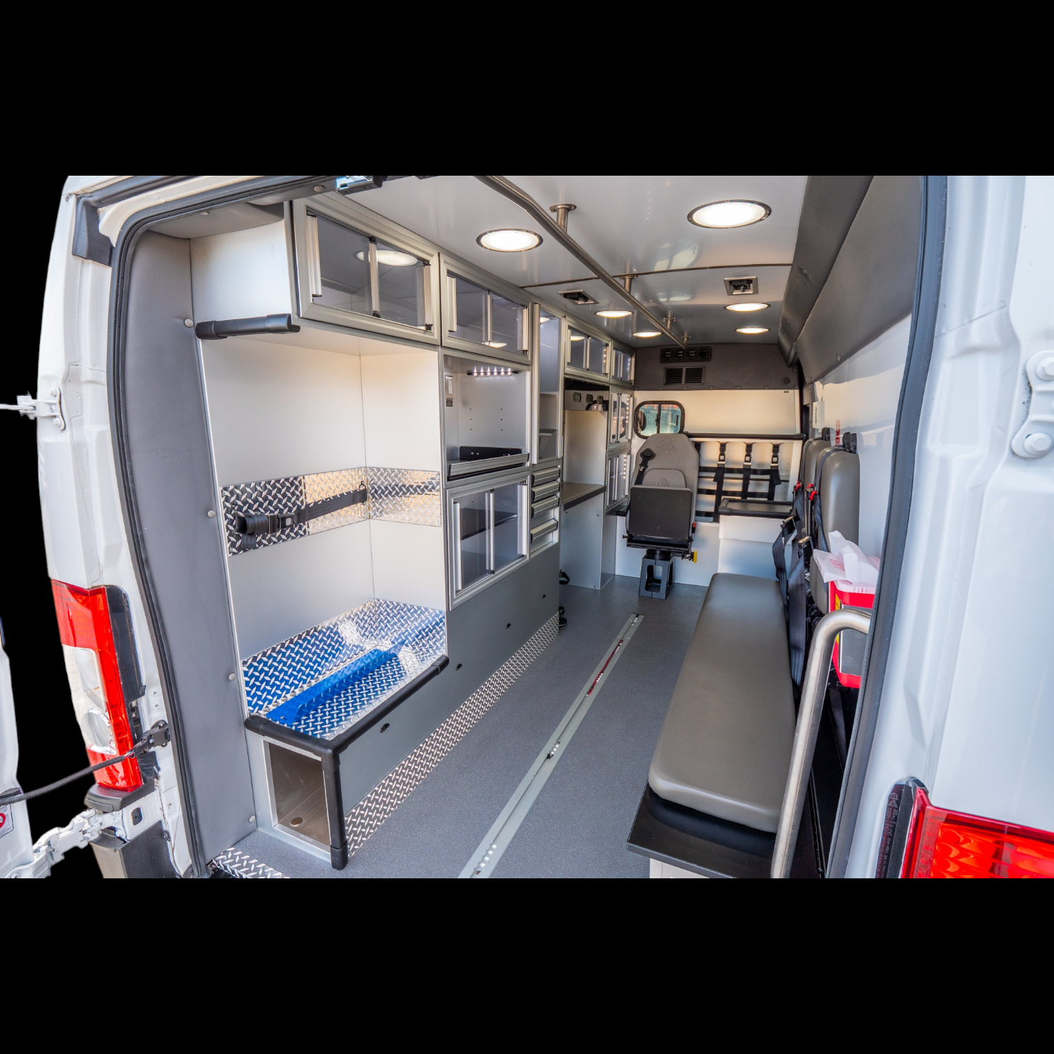 Pioneer II Elite Ambulance 28-Photoroom.png