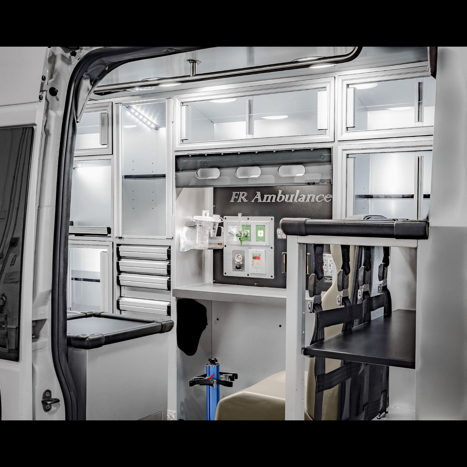 Pioneer II Elite Ambulance 51-Photoroom.png