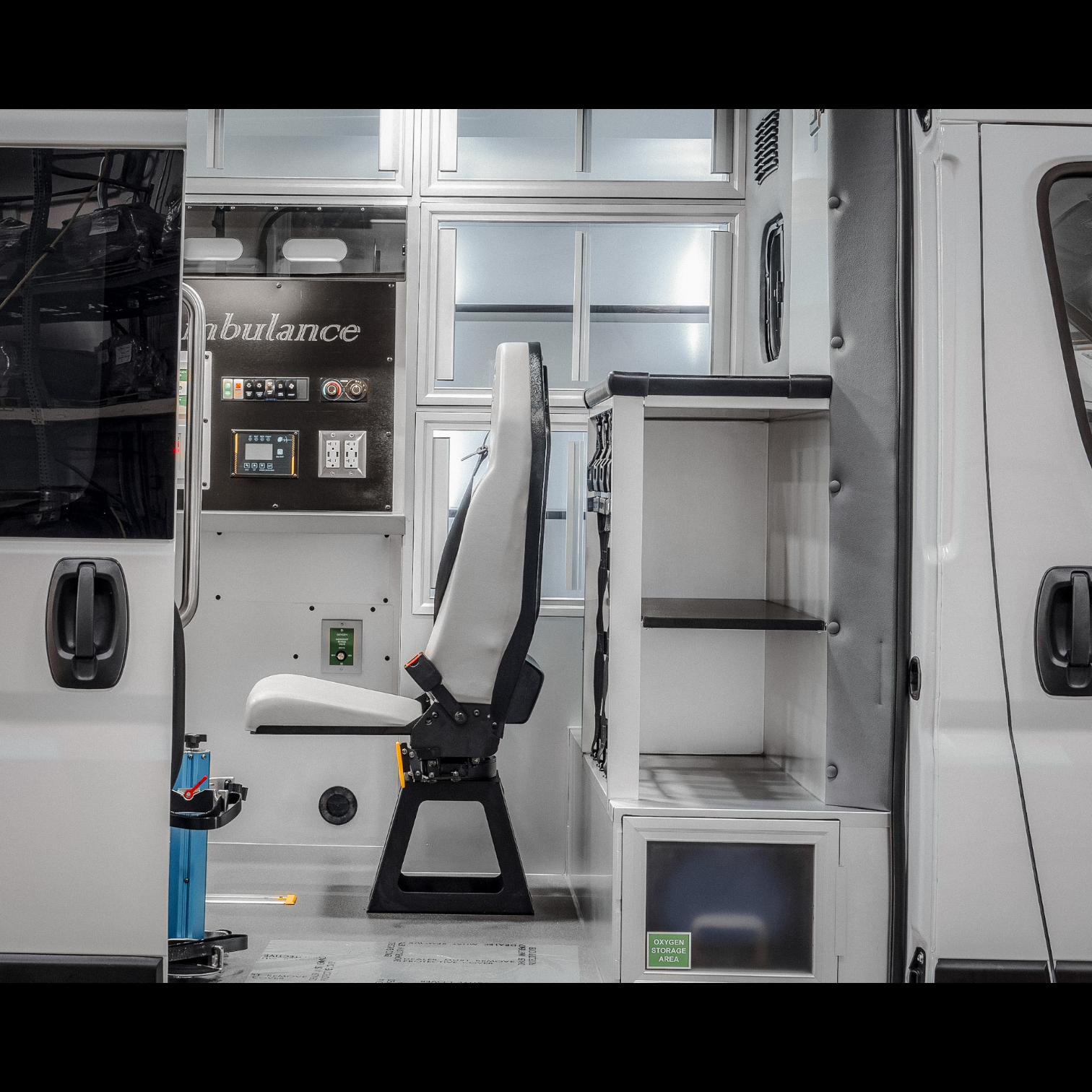 Pioneer II Elite Ambulance 57-Photoroom.png