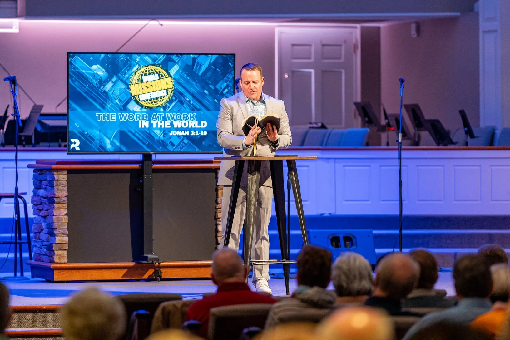 Pastor Sam Greer preaching