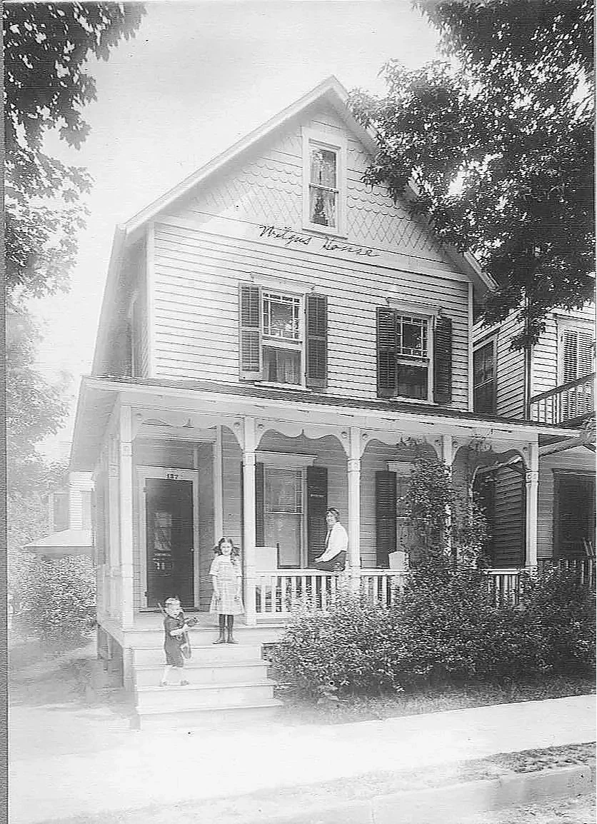 137 Mount Hermon Way. Wilgus House (1910)
