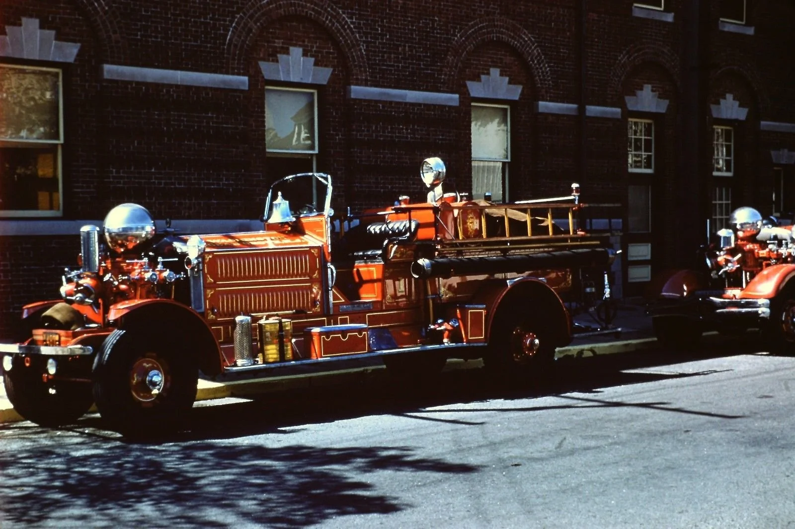 Ahrens Fox Fire Truck Ocean Grove 1661 4-9-26.jpg