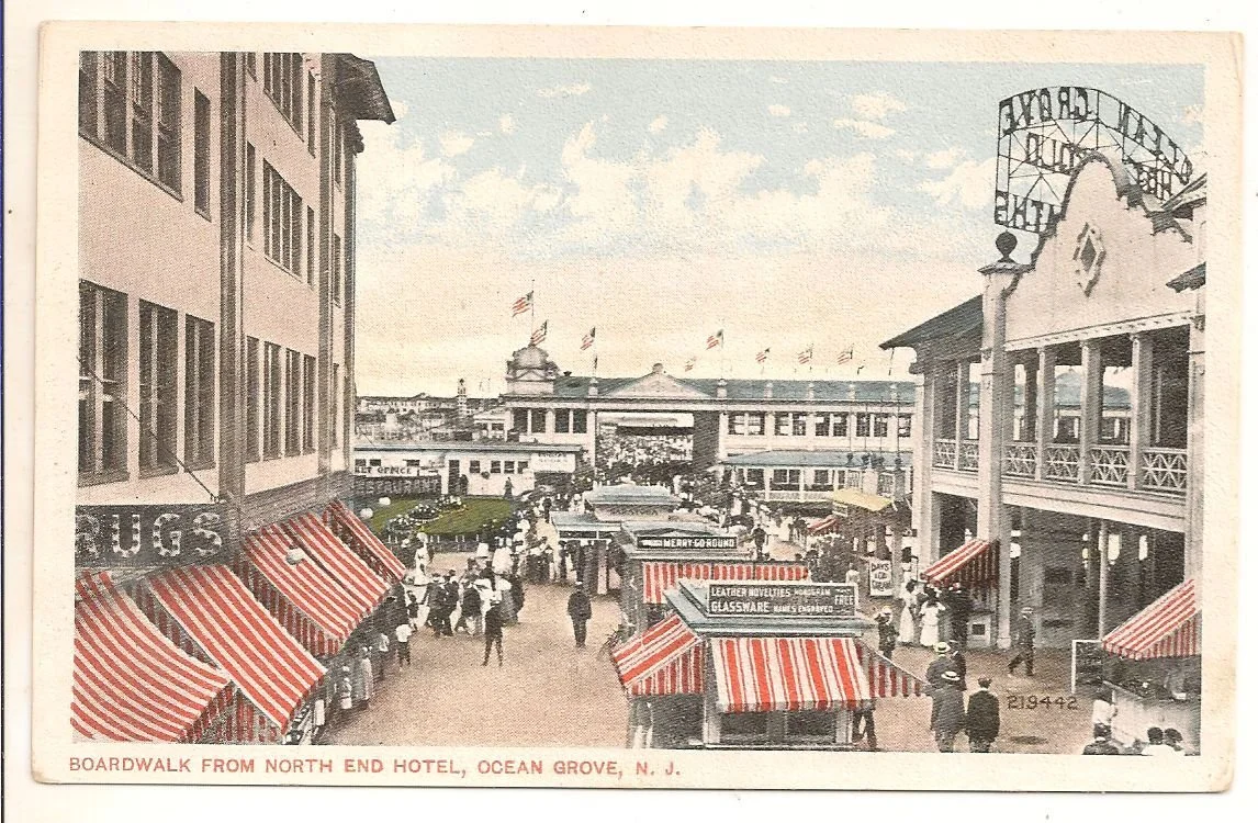 c1915-1930 Boardwalk From North End Hotel.jpg