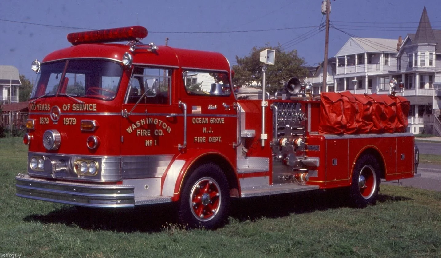 1960 MACK C 1000 GPM PUMPER.jpg