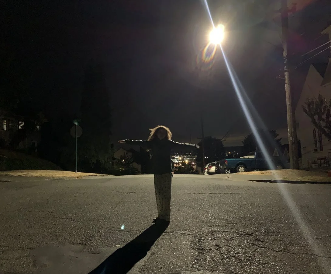 Is T posing still a thing?