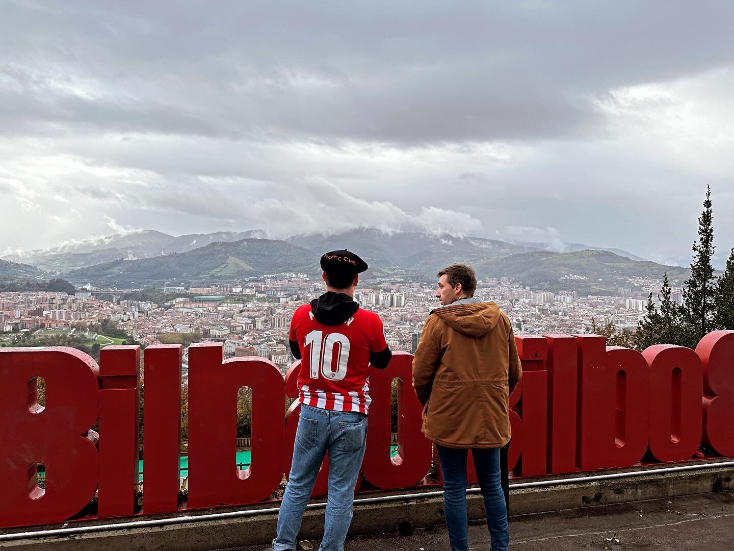 Ep. 9: Life in the Basque Country~Supporting Athletic Club de Bilbao. John Blang&rsquo;s awaydayz

Think about your favorite club. Now imagine the only players allowed to play for it had to be from the state, city, or region that it&rsquo;s in. This 
