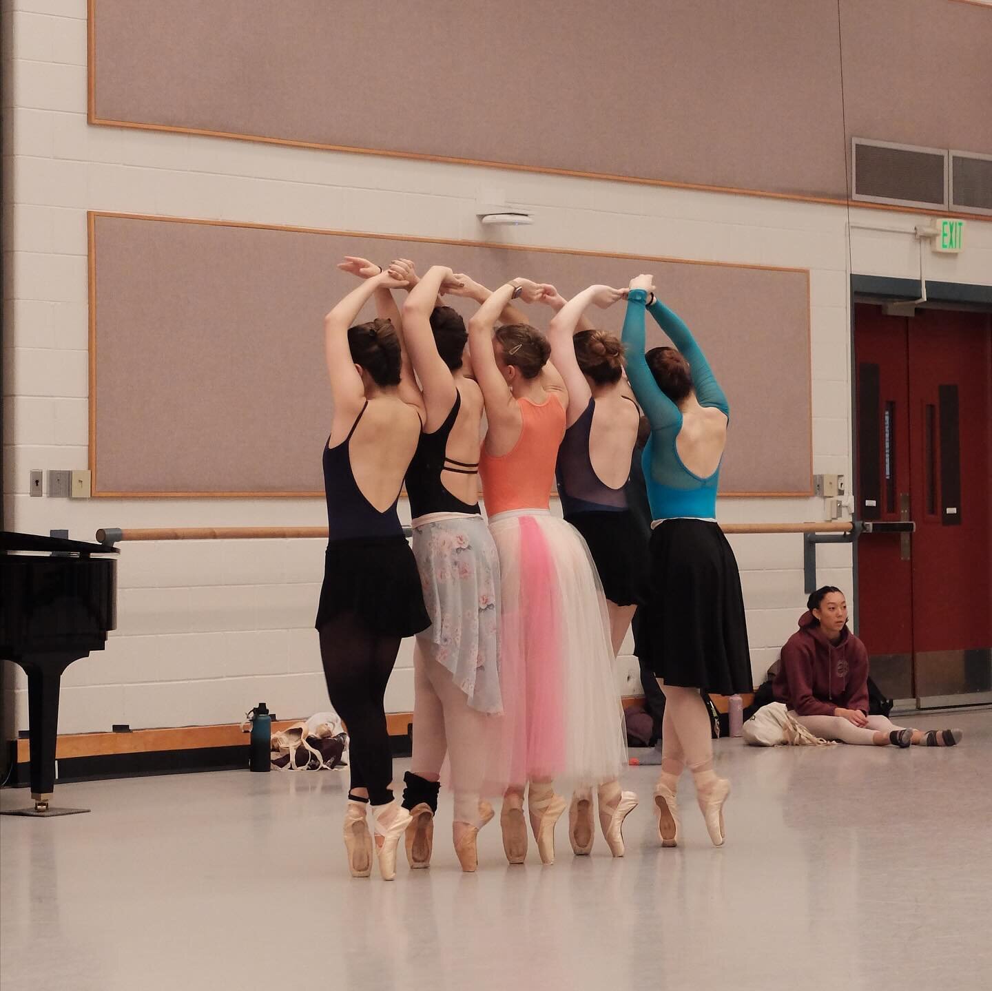 A glimpse of &ldquo;Serenade&rdquo; rehearsals, via @haleyfreee at @thechrony. Read Haley Freeman&rsquo;s previous reporting on the Ballet at the link in our bio. 

You can seen this iconic piece of choreography at our Utah Ballet &amp; Contemporary 