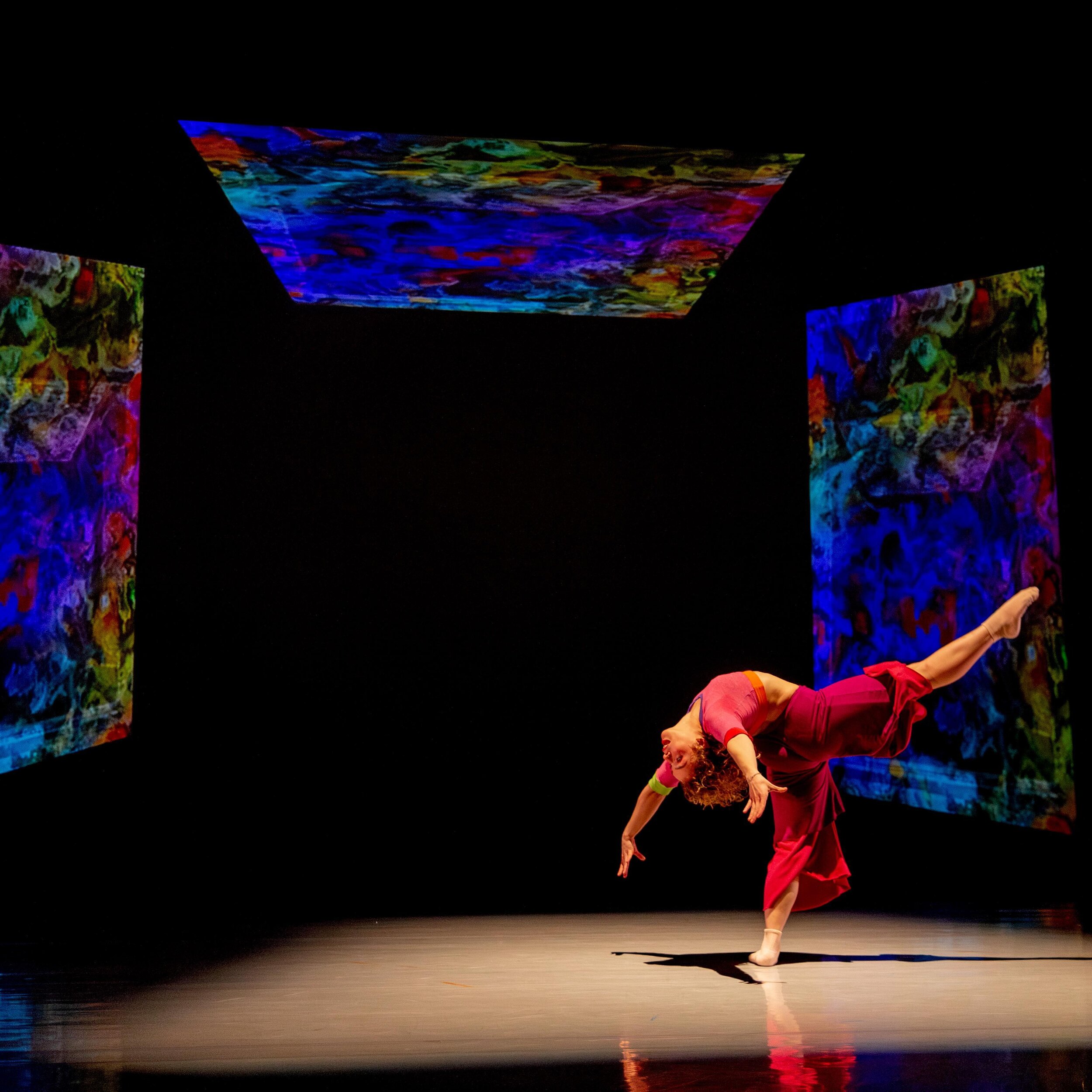 💃🏻
from &ldquo;Bring it on Home&rdquo; choreographed by Luc Vanier
📸 @toddcollinsphotos 

You can still see Utah Ballet &amp; Contemporary Works this weekend! Head to dance.utah.edu for more info + tickets. 

@uofuartspass 
@uofufinearts