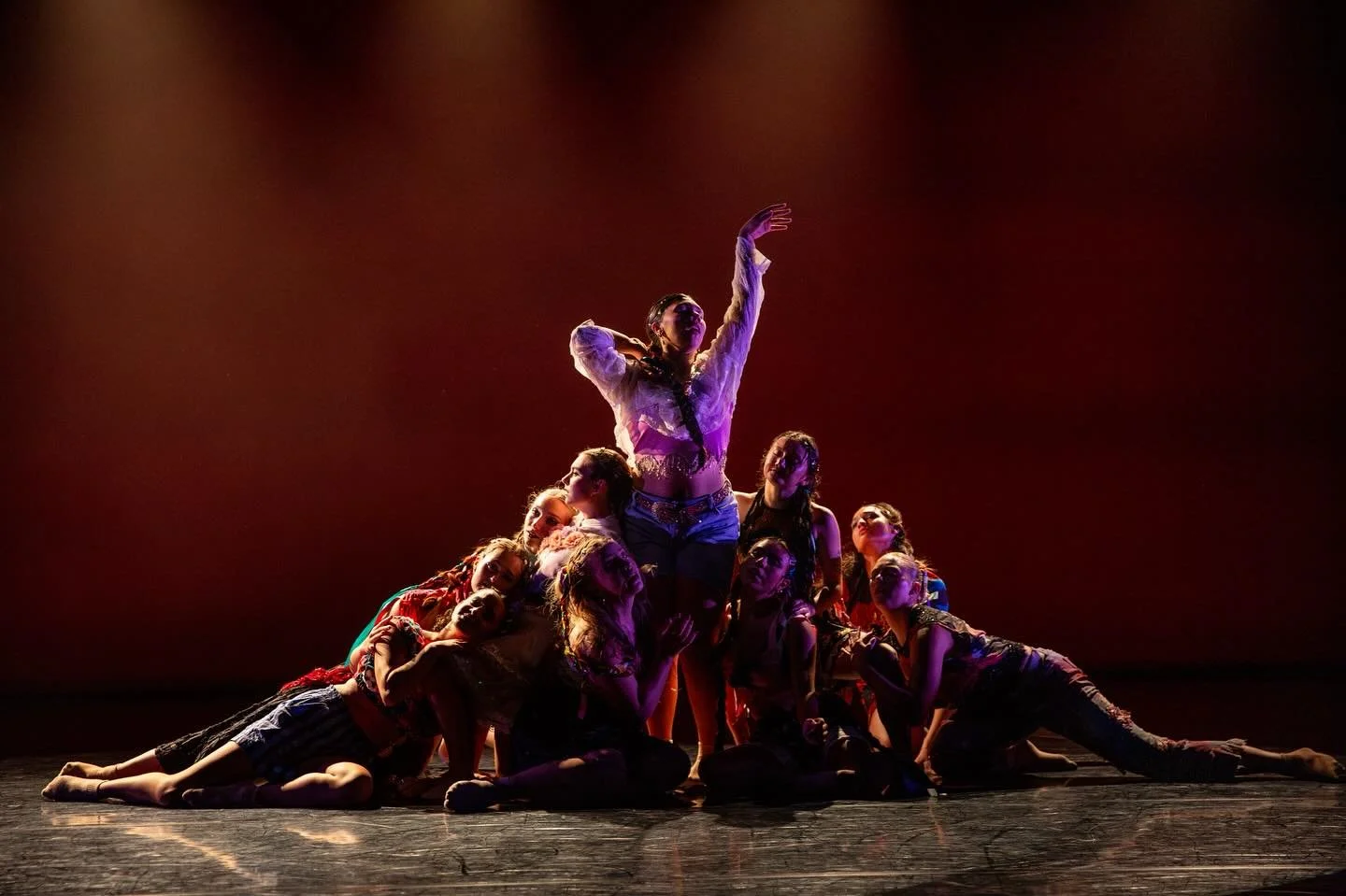 👑

From &ldquo;Rasquache,&rdquo; directed and choreographed by @roxannegray.co 

See &ldquo;Rasquache&rdquo; in Latinx Heritage Celebration, still playing this weekend! 
Oct. 2 | 5:30pm
Oct. 3 | 7:30pm
Oct. 4 | 2:00pm
Oct. 4 | 7:30pm
Remember, stude