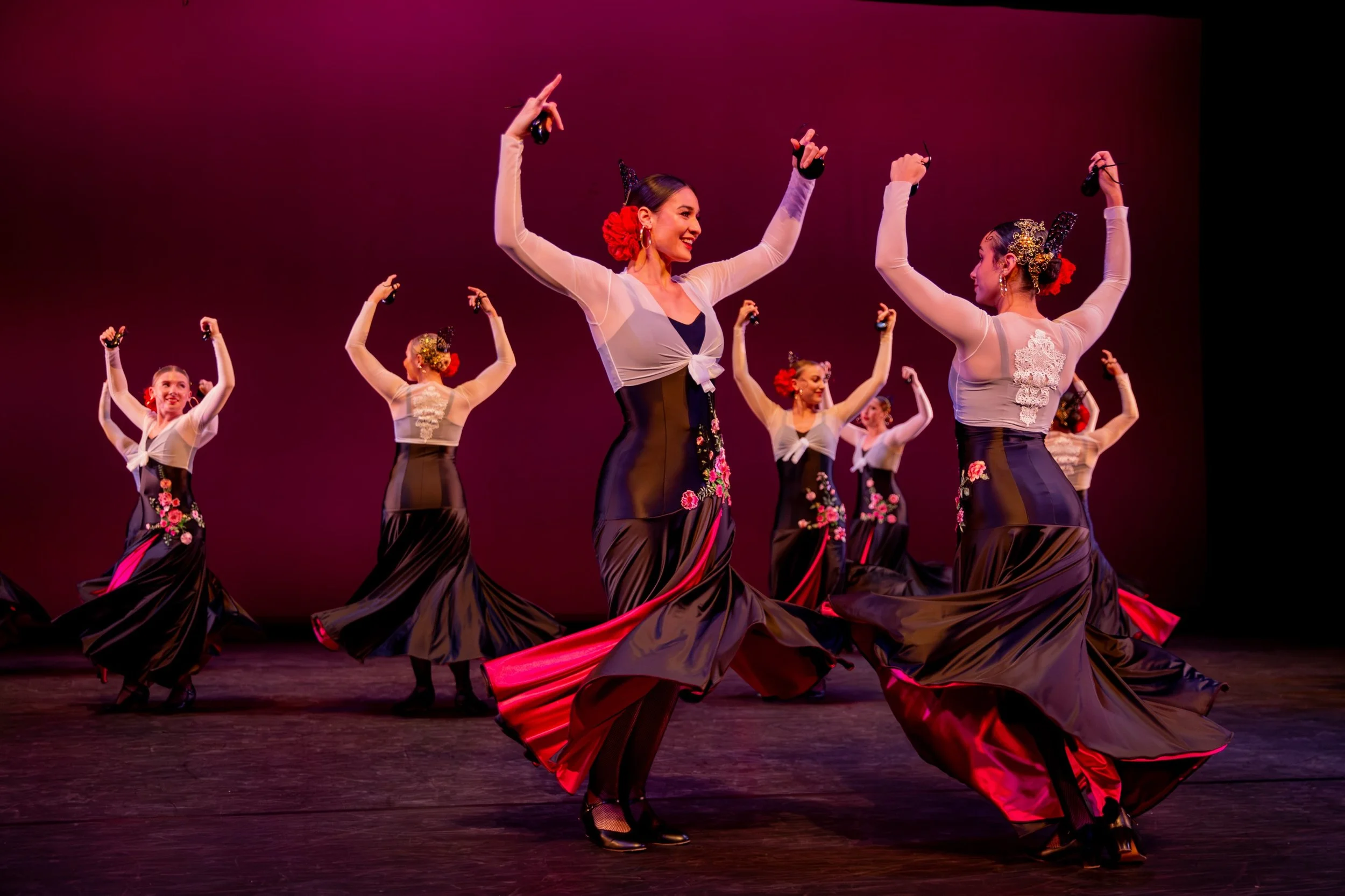 From &ldquo;Para Tina Ram&iacute;rez,&rdquo; choreographed by Sandra Rivera

See this piece and more at the second weekend of &ldquo;Unbound!&rdquo; Link in bio for tickets. 

Featured Dancers (left to right): @annagrace.dance_, @maggiemaierle, @giov