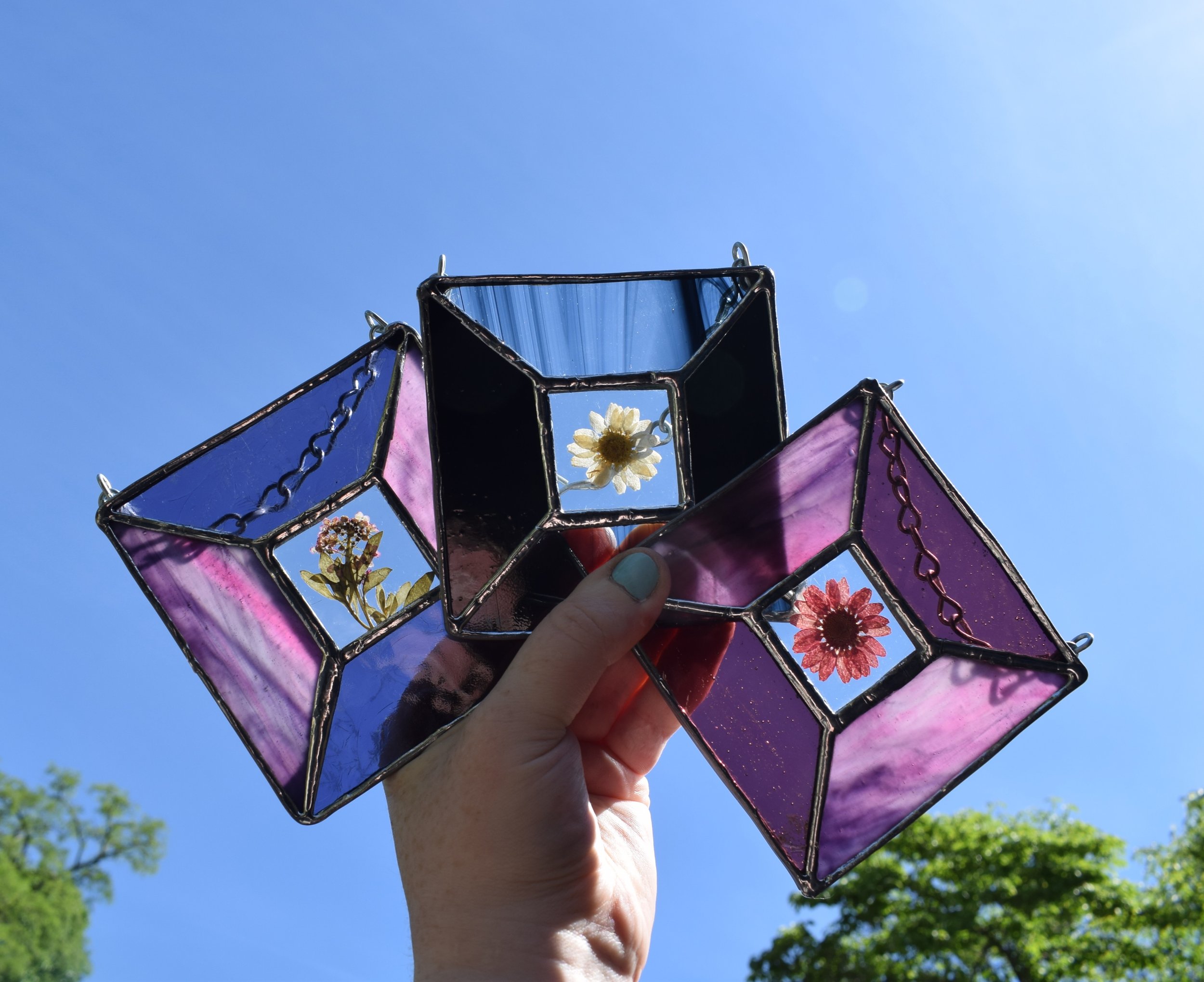 I&rsquo;m so excited to be doing a fair that I grew up going to - keep an eye out this weekend at the Old West End! @oldwestendassociation 
-
-
#toledoart #artist #stainedglass #oldwestend #ohioart