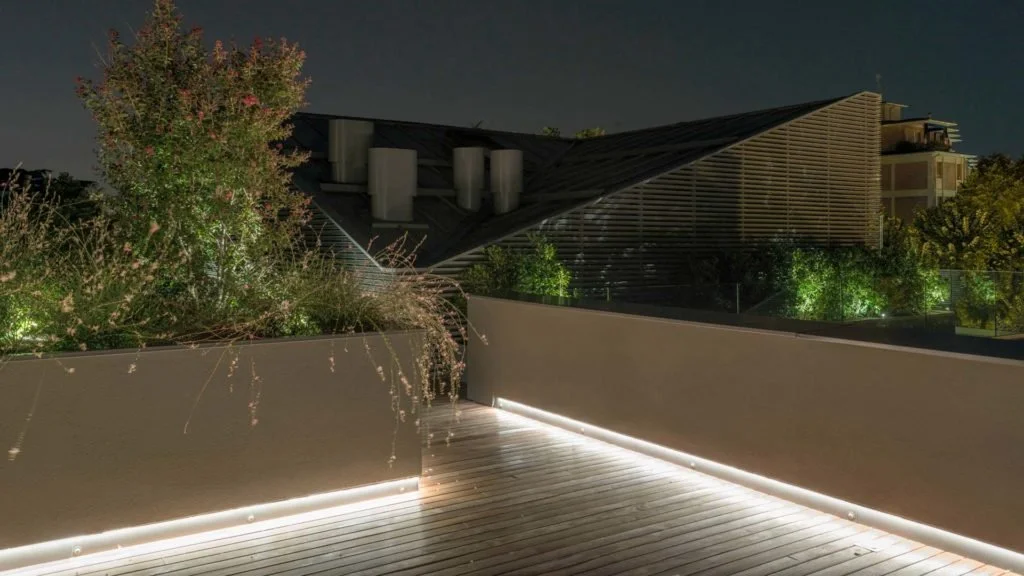 Listone Giordano Outdoor decking tags: frontier flooring, deck vancouver, deck install, deck contractor, wood deck, teak deck, ash deck, oak deck, ipe deck, acoya deck, deck supplies, outdoor floor, outdoor deck, pool deck, listone giordano, woodlife