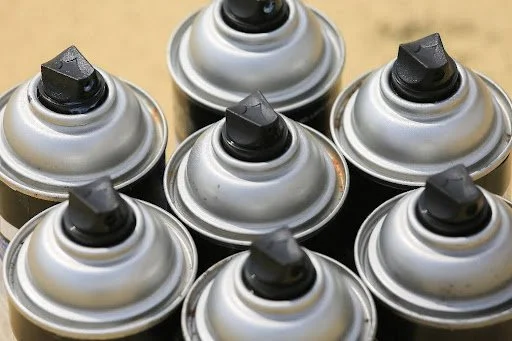 Zinc spray cans