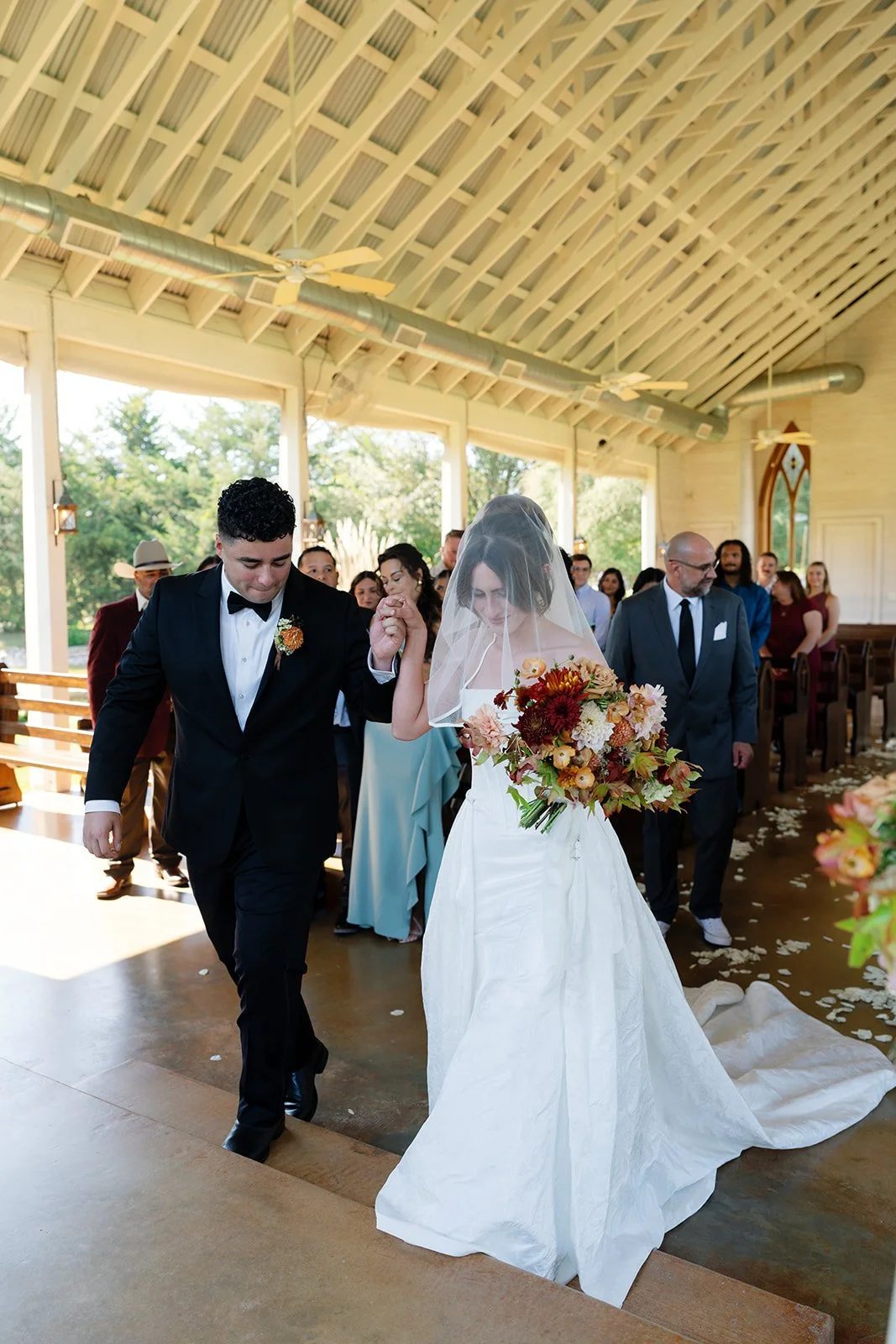 loganalex_thebrooksatweatherfordwedding_stillsbytrinity-529.jpg
