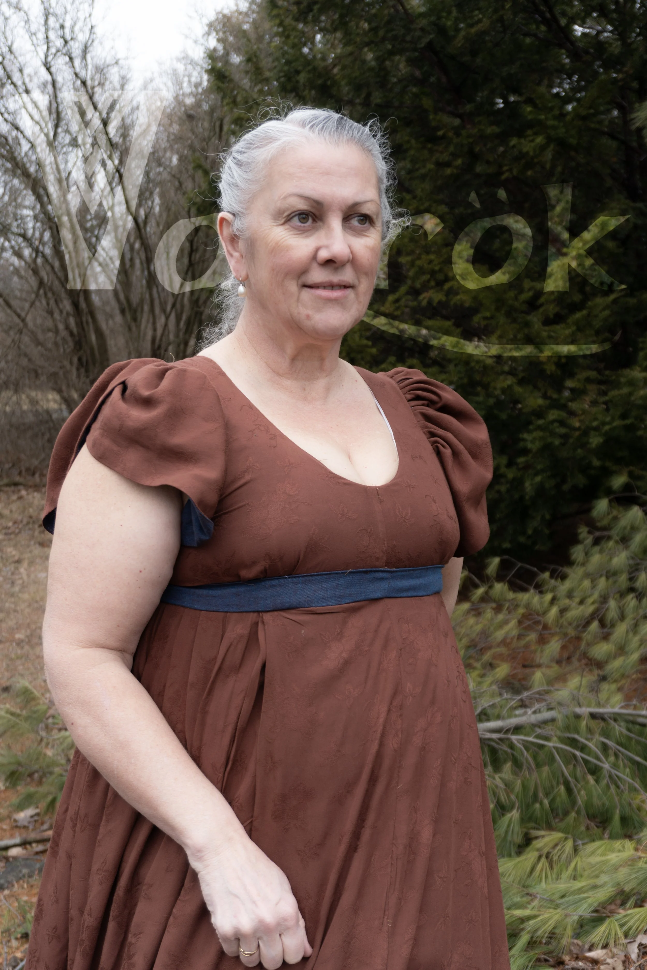 robe blossom brune marine trois quart midi.jpg