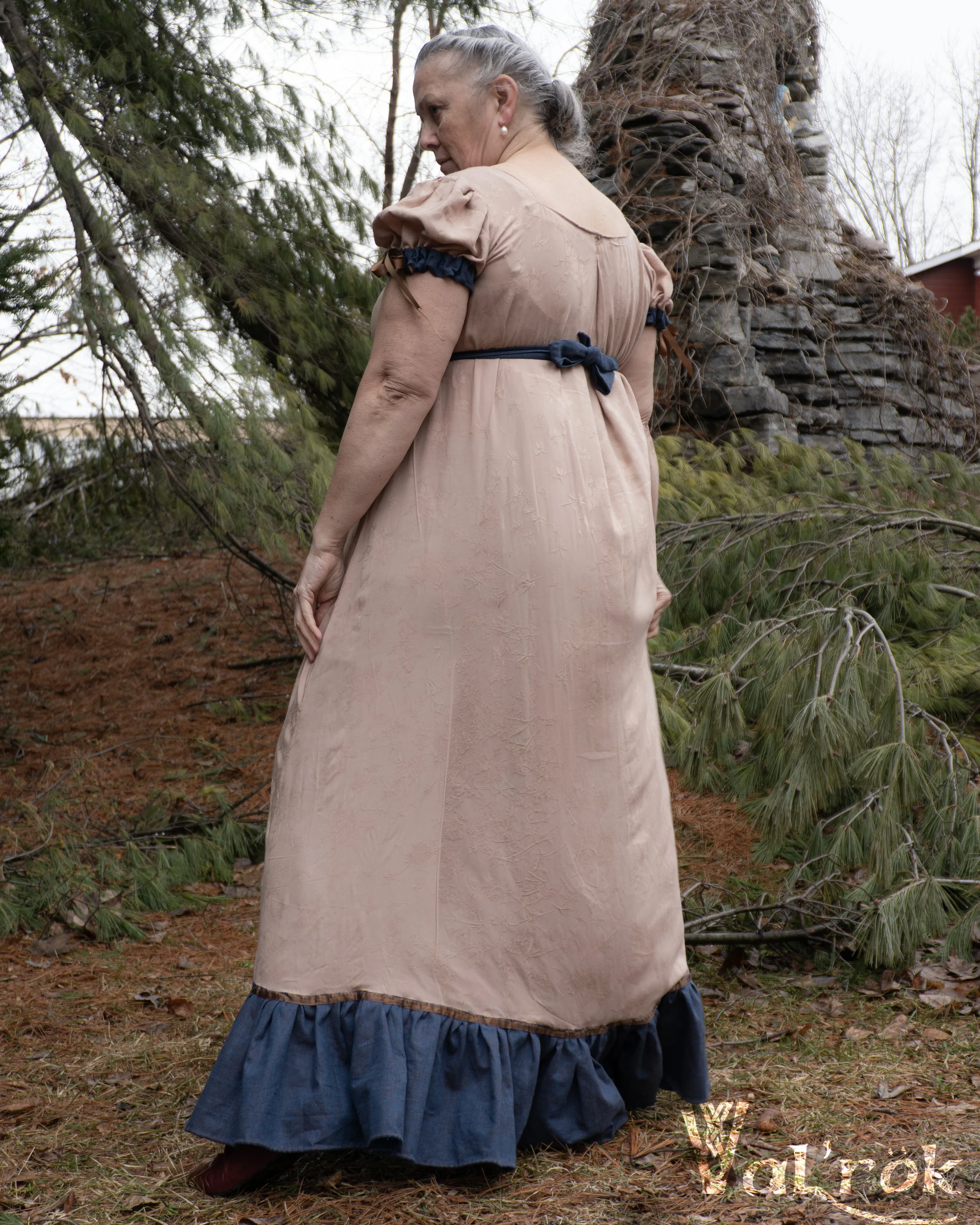 miss wynn beige dos.jpg