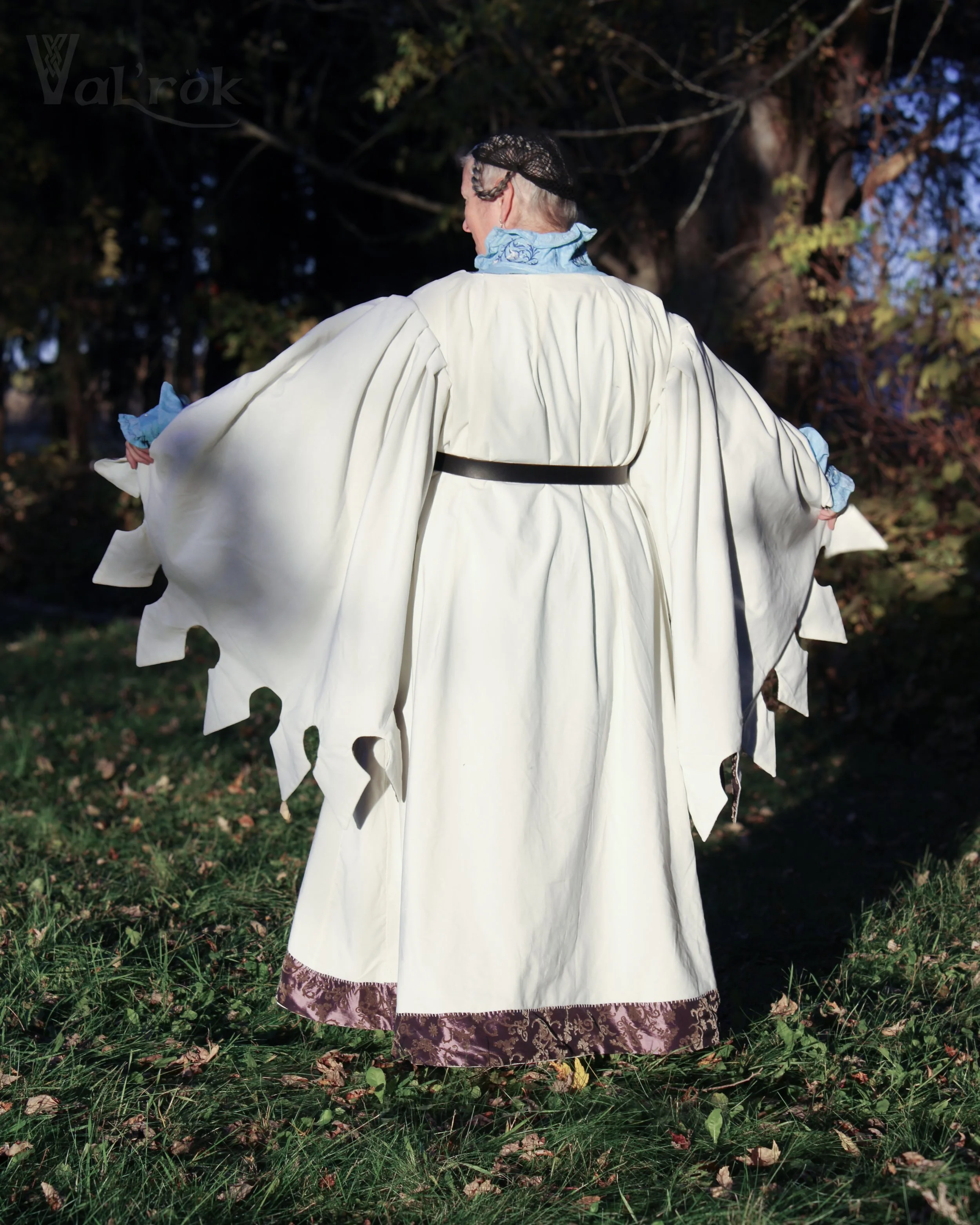 houpppelande  maxi blanche amethyst dos WINGSPAN.jpg