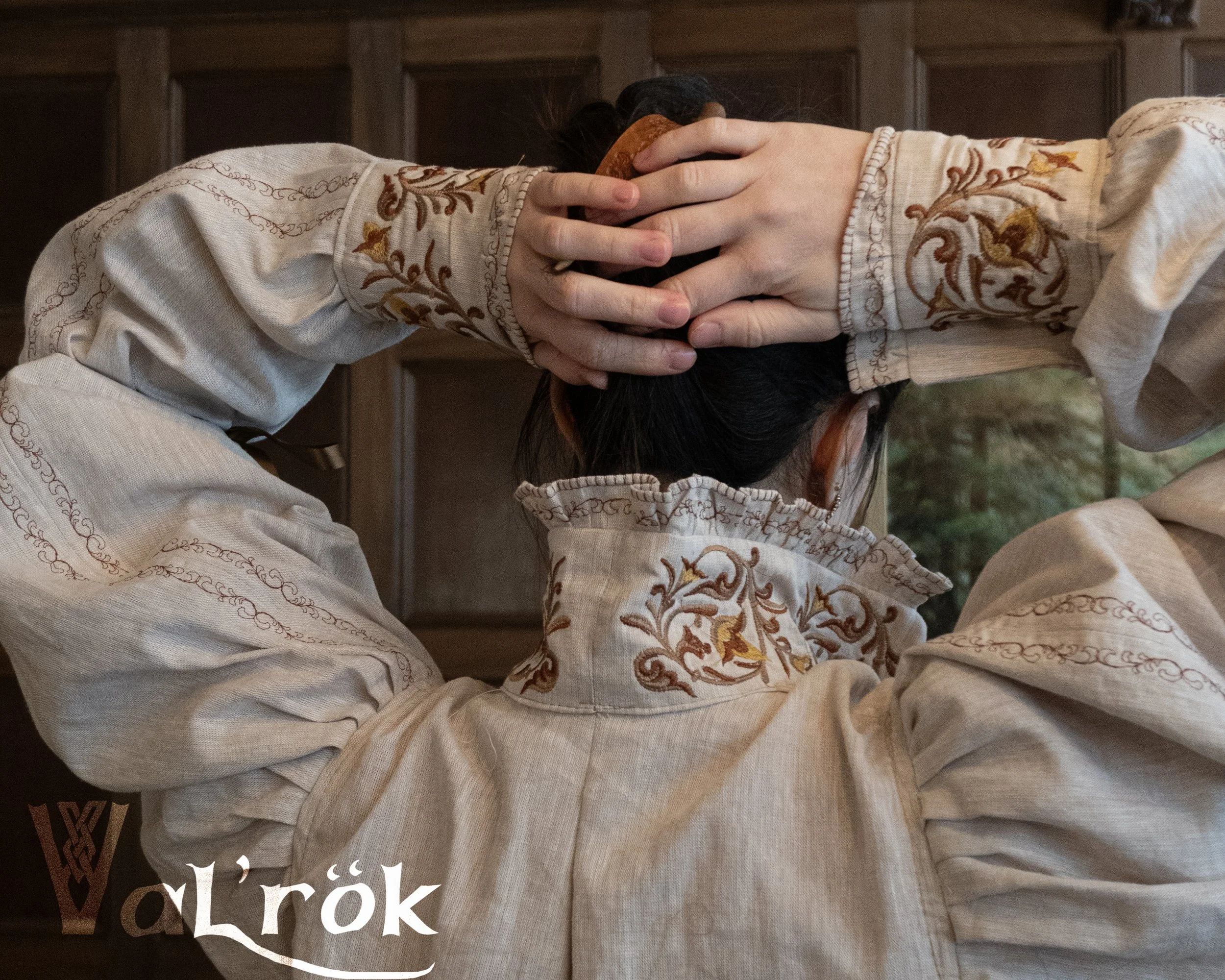 REGALISS BEIGE ZOOM POIGNET COU CAMILLE.jpg