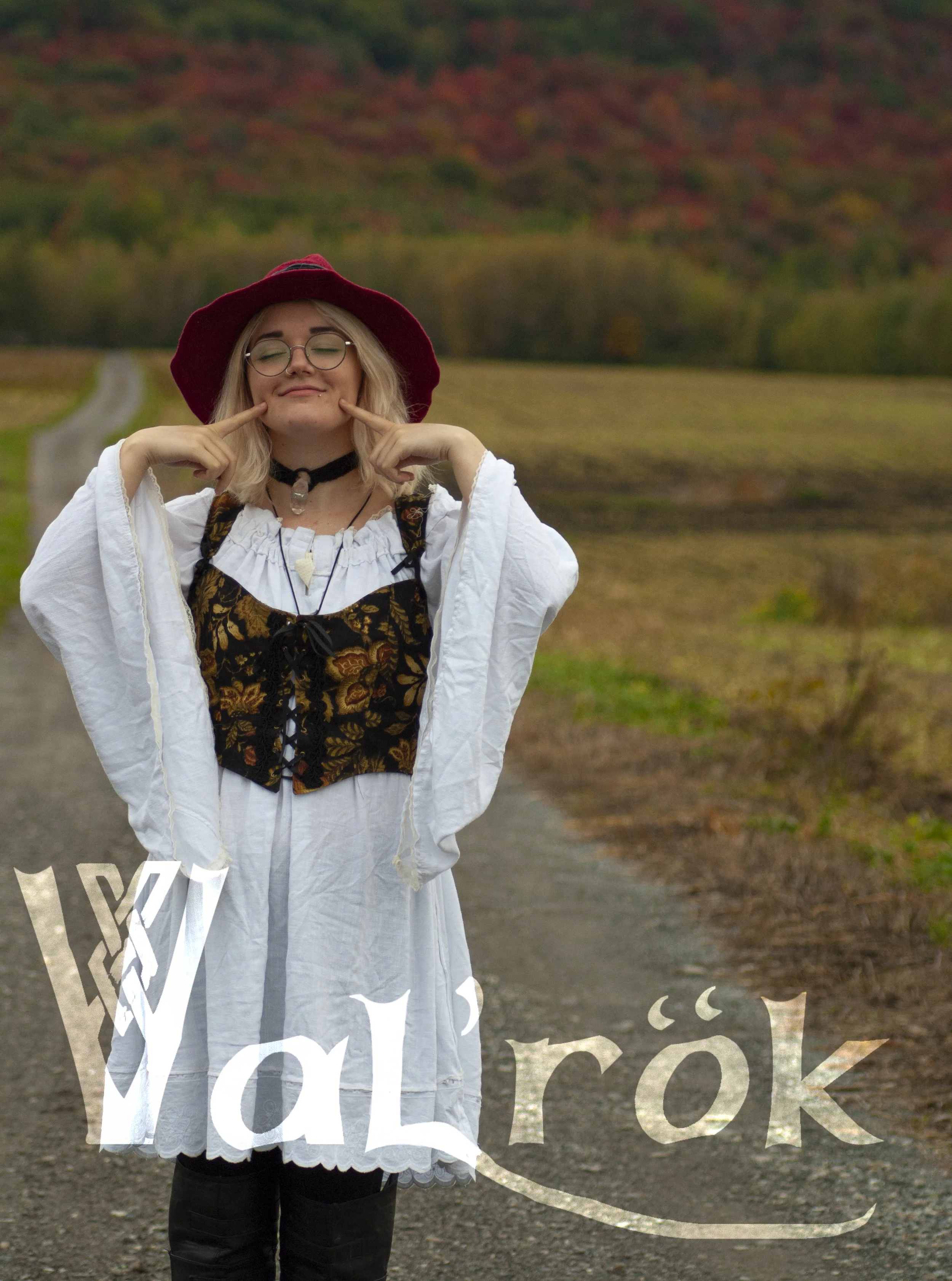 karo bustier noir fleuri chainse dentelle majline rouge.jpg