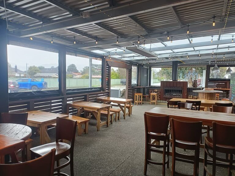 Check out these custom manufactured Zip Blinds for one of our awesome customers @fermented.upperhutt at @brewtownupperhutt earlier this year 🙌 

These blinds are a fantastic addition to close in their outdoor area during the cool, wet or breezy days