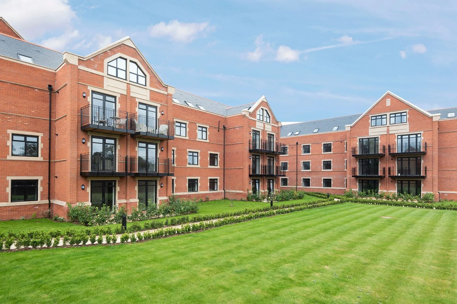 Royal Connaught Park, Bushey — Pure Structures