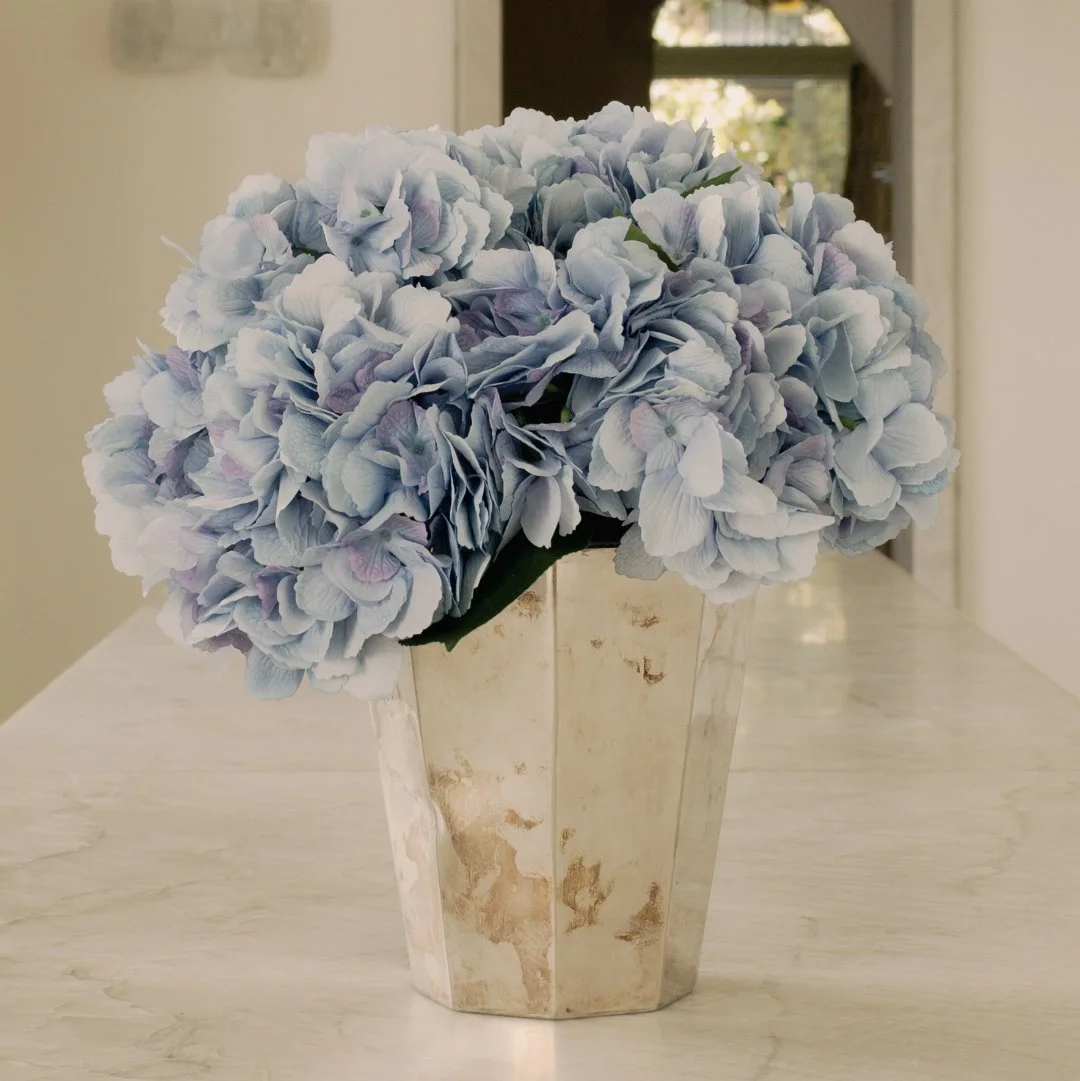 Hydrangeas Blue (5 Stems per Bunch)