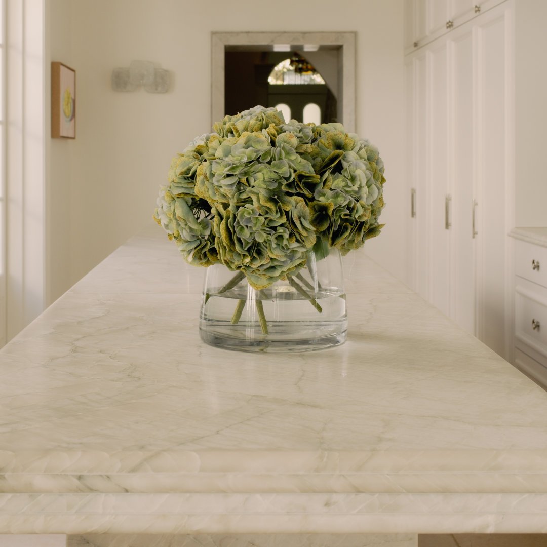Hydrangeas Olive Green (5 Stems per Bunch)