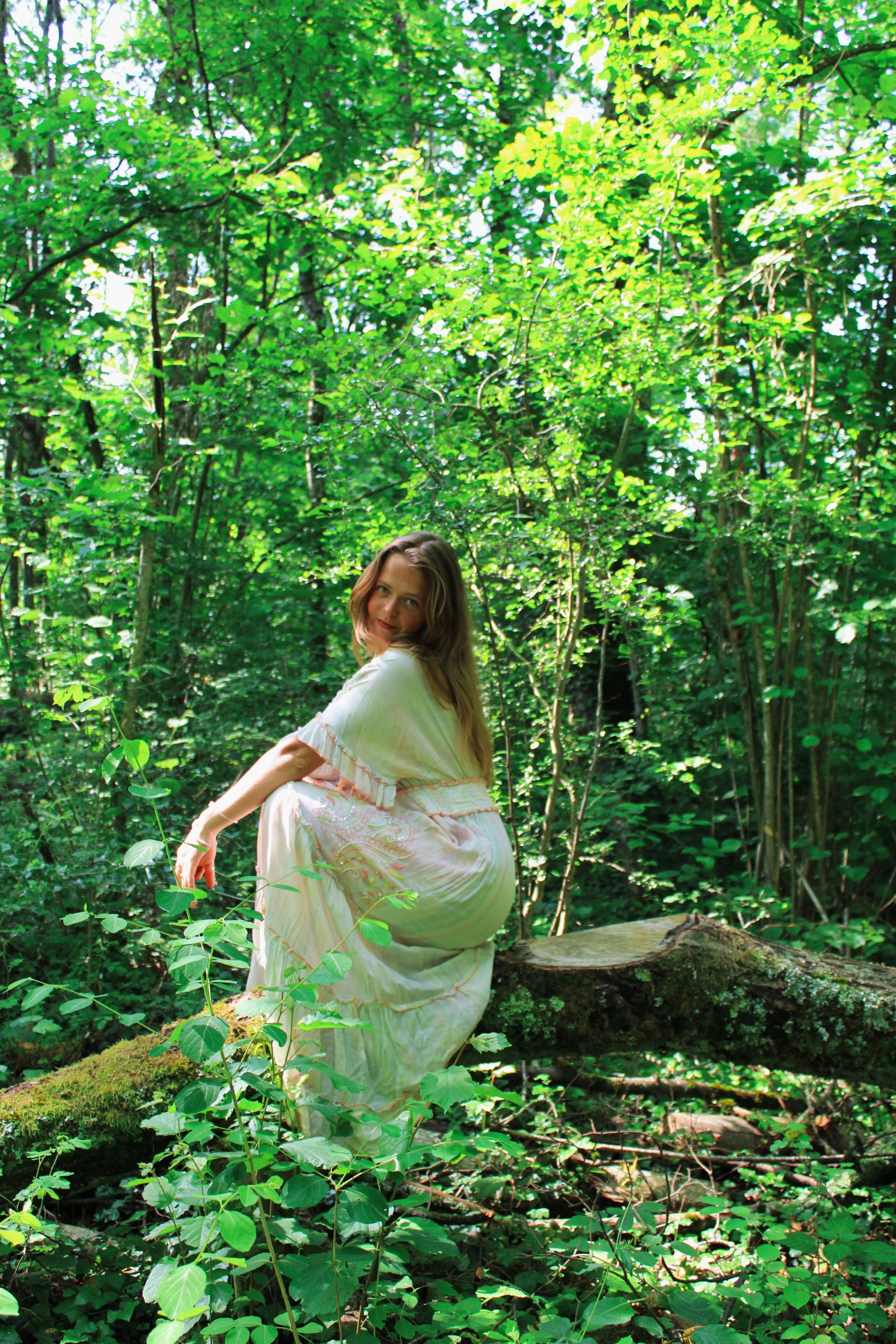 Ornella, transformational coach, NLP practitioner and host of the Beneath the Noise women's retreat in France
