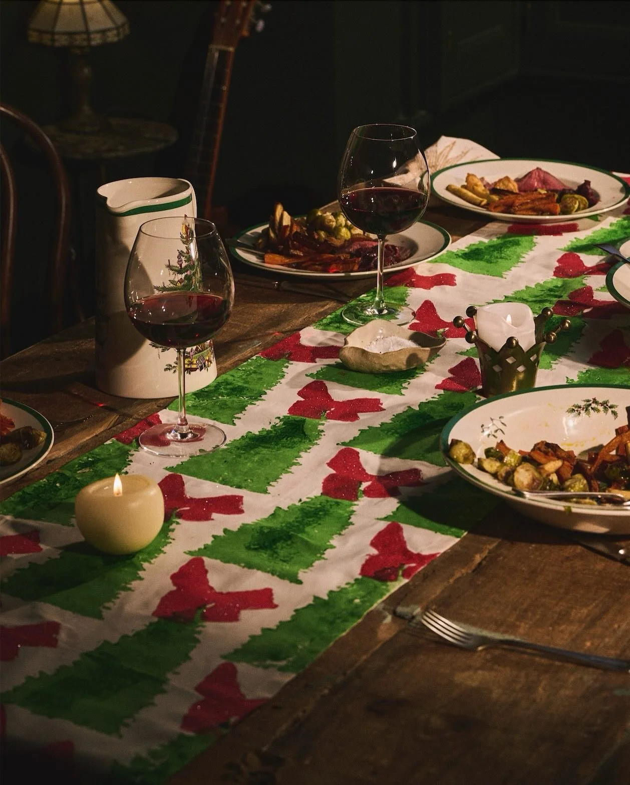 Not to freak anyone out but it&rsquo;s 100 DAYS TO CHRISTMAS!! 🎄 🎅 
I&rsquo;ve been eating, sleeping and breathing Christmas for about 3 months now so Welcome! I&rsquo;ll be opening my waitlist for all Christmas table linen this week. Some of the d
