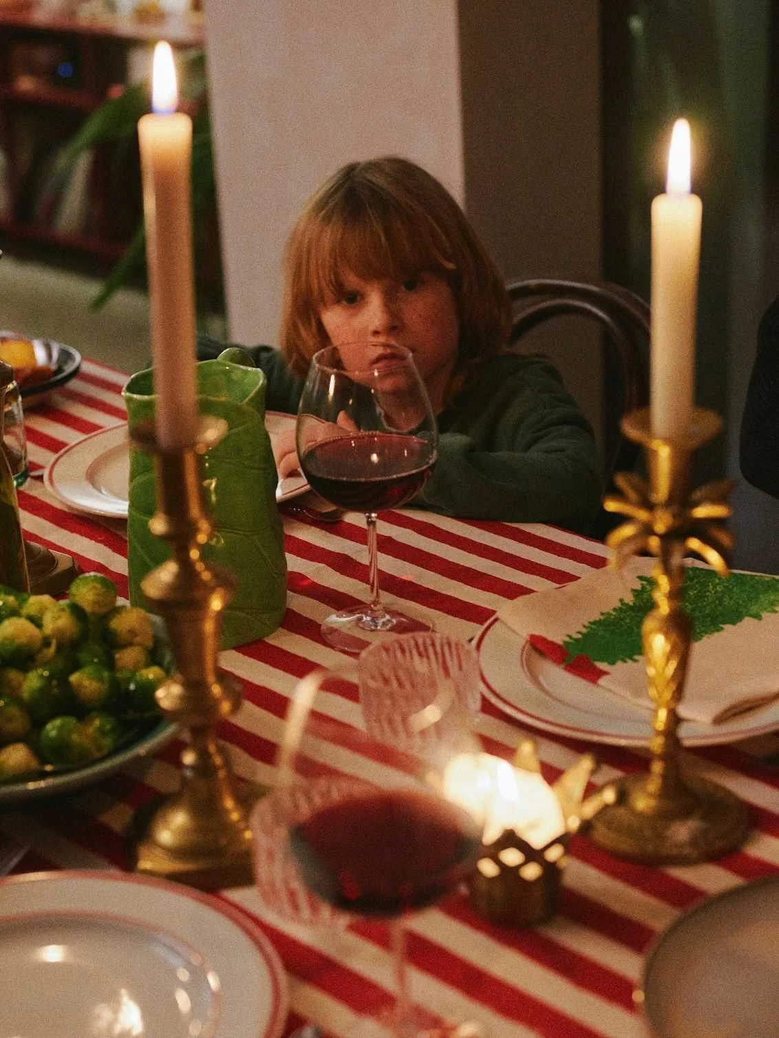 The babes have started writing their Christmas lists and I&rsquo;ve seen a lot of Christmas decs in windows&hellip;. It&rsquo;s been months in the making for me but it feels like the rest of the world is catching up&hellip;. 🎄 🎄 🤶 
#christmasiscom