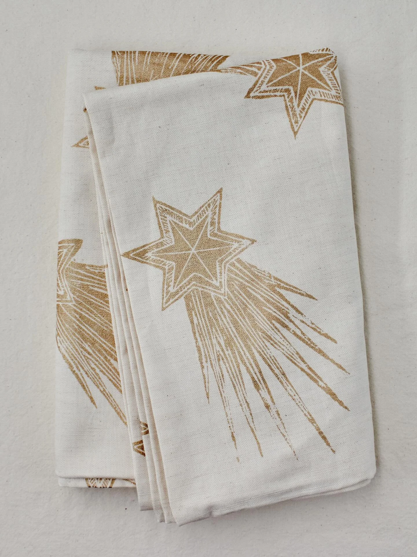Down to our final few Star and Cherub table runners. 
The Star Tablecloth has completely sold out! And we have one Cherub Tablecloth left!! 

Shop through link in bio 
Last postage 19th December 

#christmastablecloth #christmastablerunner #christmas