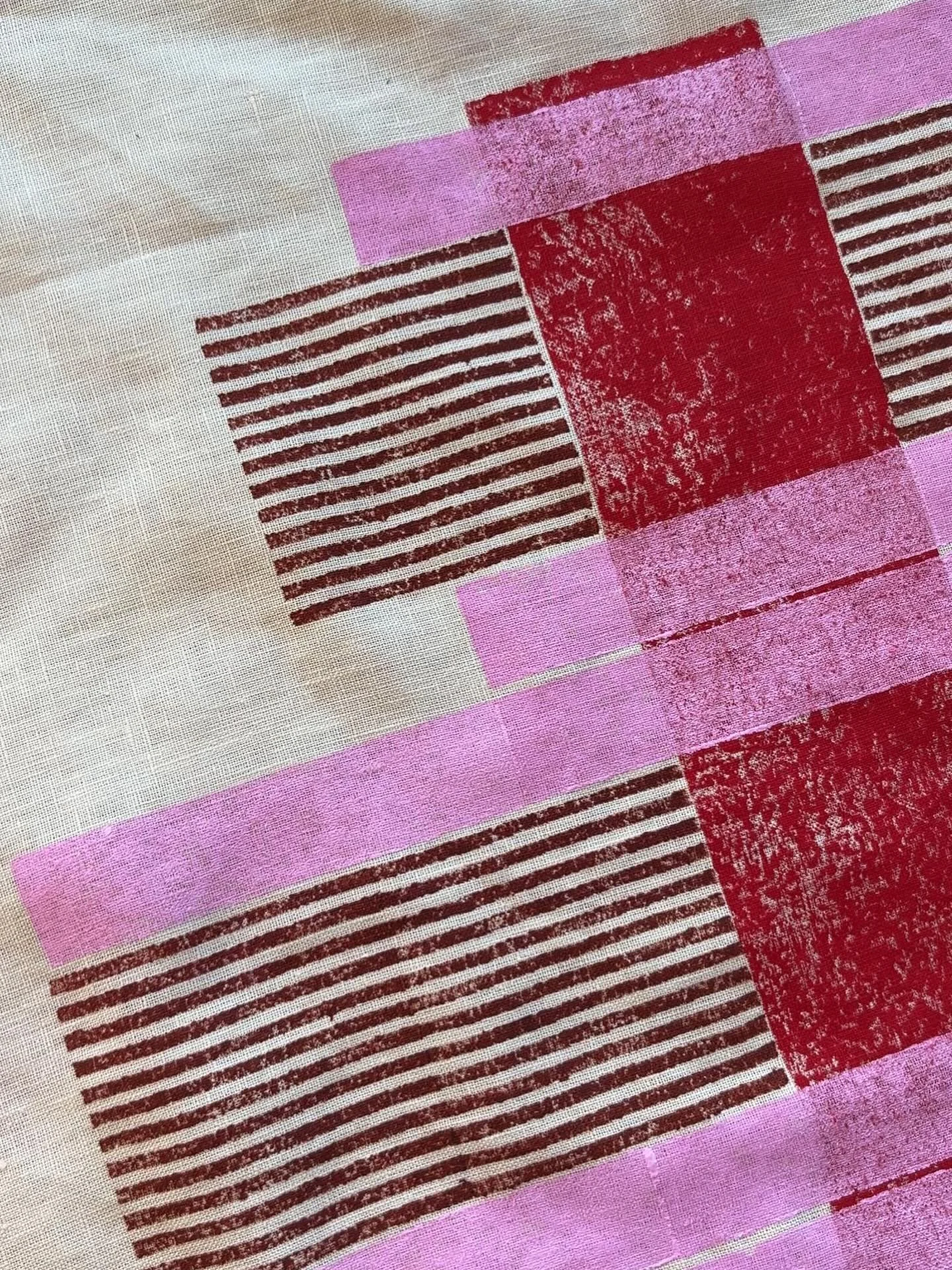 THIS WEEK&hellip; I&rsquo;m busy making samples for some gorgeous clients was great fabric taste. So 👀 reels incoming of all my bestselling fabrics printing process. 
Block printing, colour combinations and paint. The most satisfying. 

#blockprinti