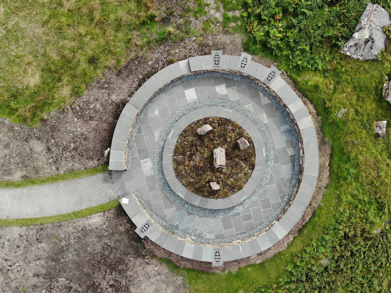 Aerial view of the completed monument showing incised capstones representing & pointing towards the 5 landing sites of the Sherrif's officers.