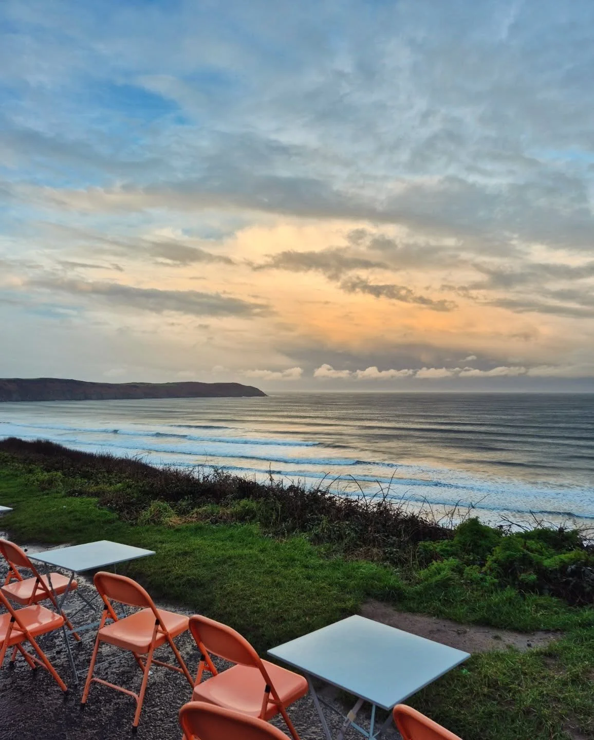 Who knows what the weather may bring today but right now Saturday morning is looking pretty lovely.

Open as usual from 9am til 4pm with outside and inside seating available all day!

#theportholewoolacombe #woolacombe #woolacombebeach #woolacombefoo