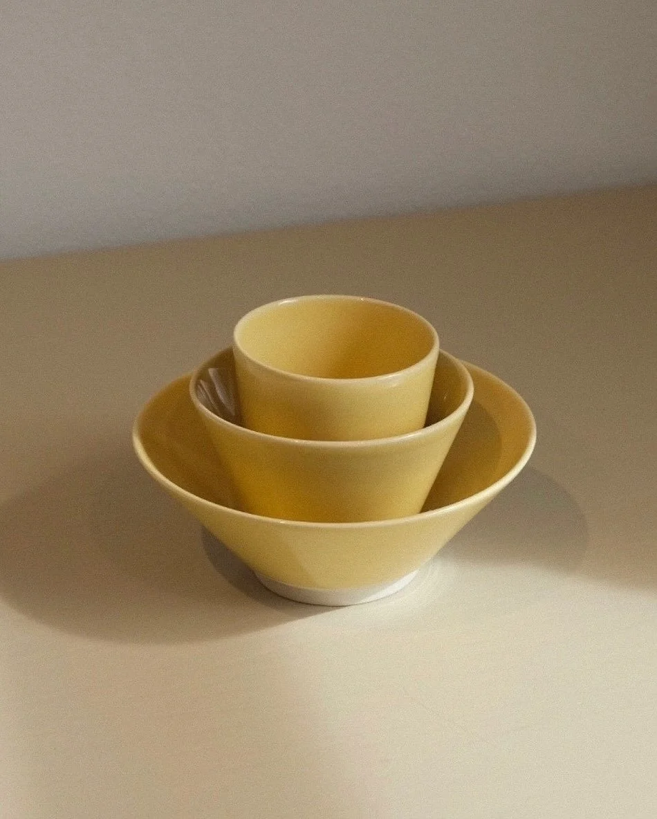 STILLEBEN STONEWARE

&ldquo; In close collaboration with our partners, the Memphis stoneware is produced in a ceramics factory located near the west coast of Portugal, south of Porto.

The factory has developed a unique single-fire technology, burnin