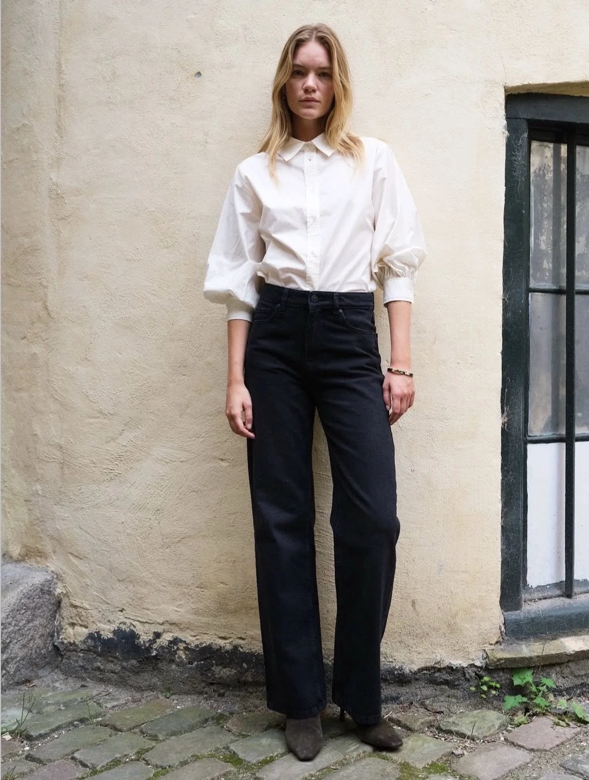 &ldquo; With a focus on well-crafted fits and the right treatments and washes, our mission is simple: to prove that great style and a sustainable mindset go hand in hand. &ldquo;

- TOMORROW DENIM, @tomorrowdenim