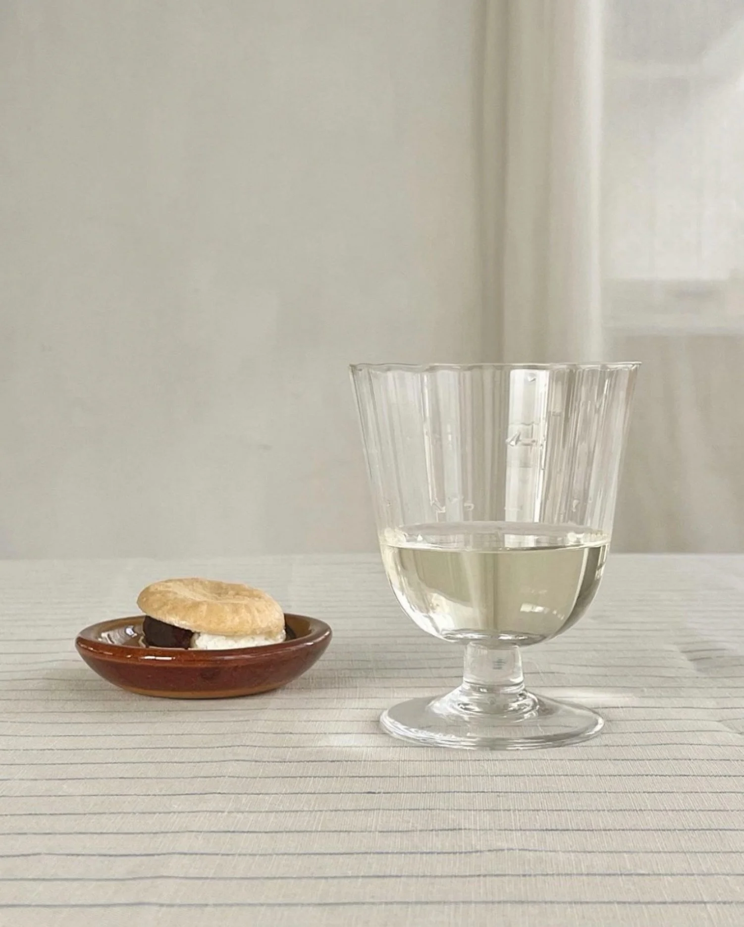 Stilleben designs and produces their own collections of Tableware, Textiles, and Interior. 

The design and production focuses on high quality materials and skilled craftsmanship, resulting in valuable and long lasting products.

 @stilleben_dk