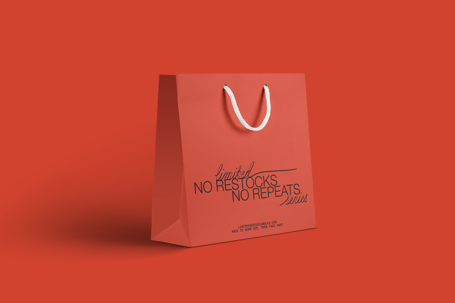 minimal-mockup-featuring-a-customizable-gift-bag-3493-el1.png