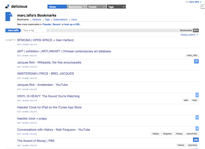 Screenshot of a bookmarks page with various bookmarked links related to art, music, history, and technology.