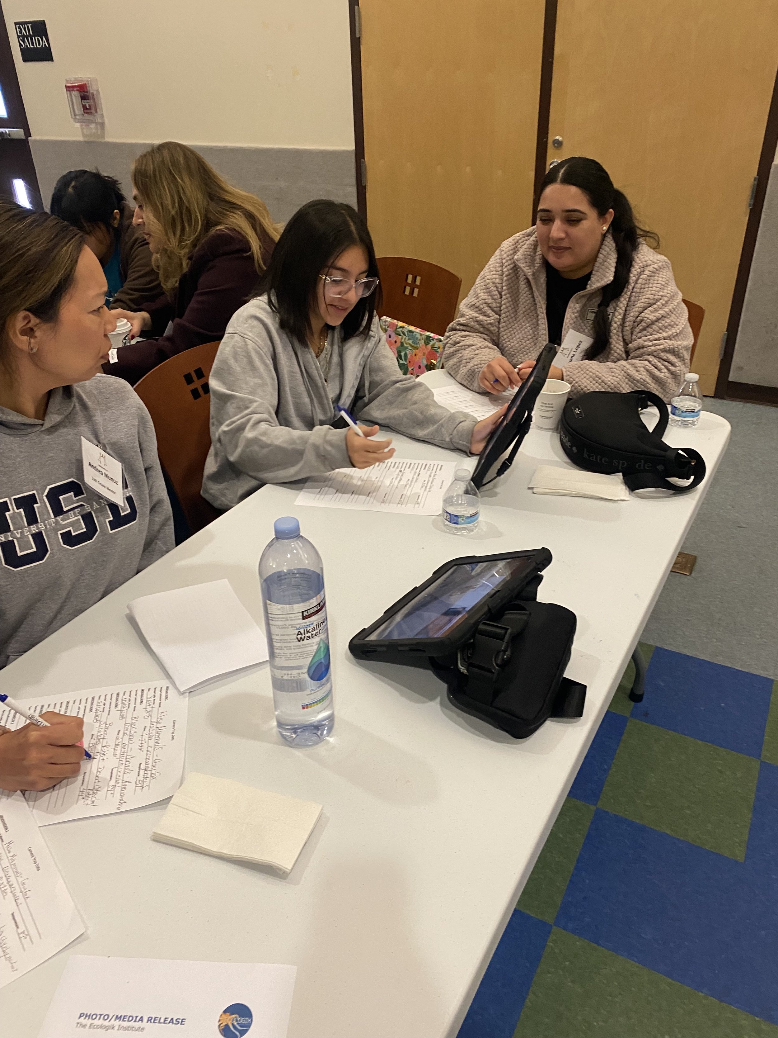 PARTNERING WITH MANA DE SAN DIEGO TO MAKE SCIENCE Possible!